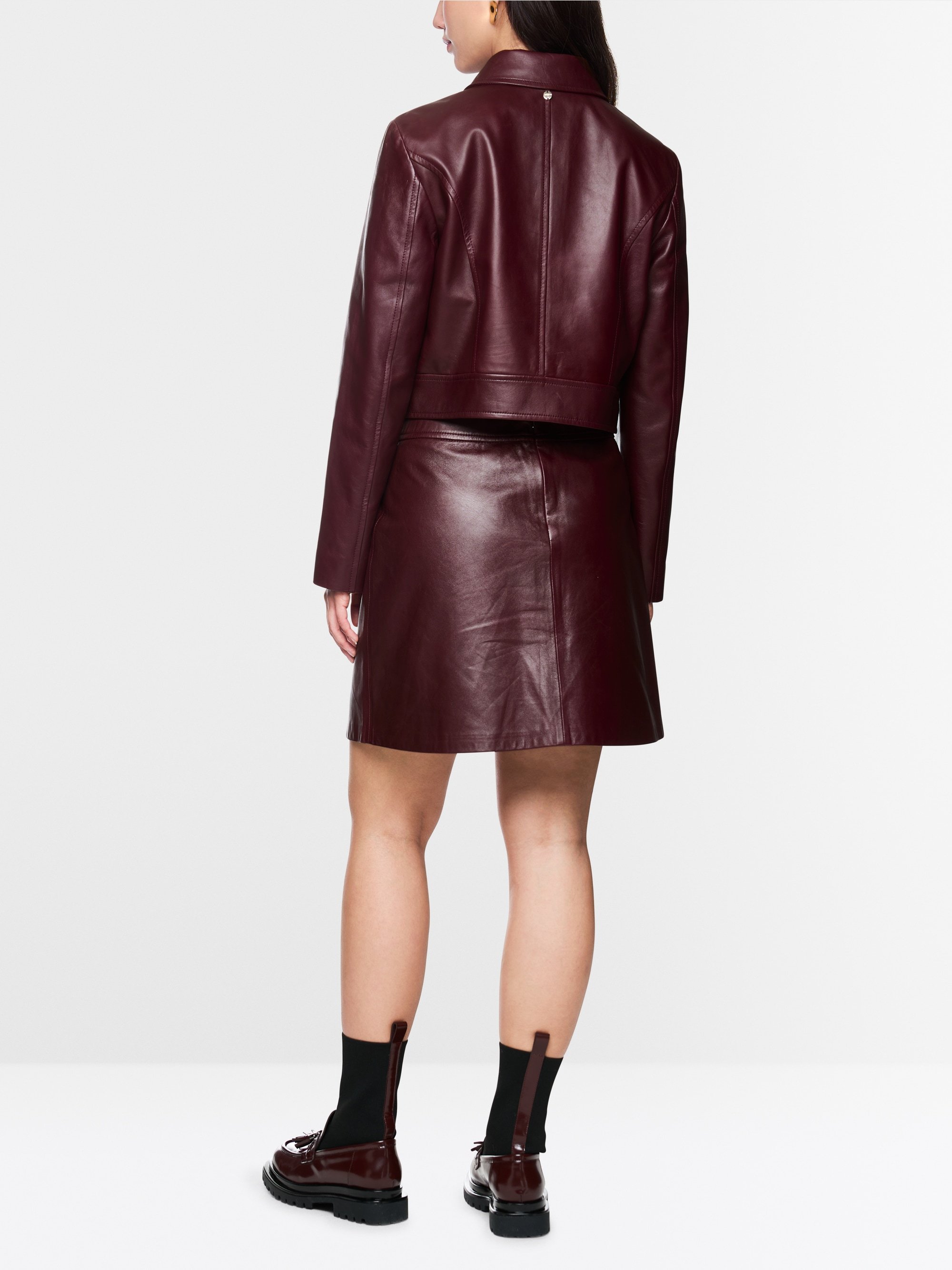 Kurze Lederjacke mit Kragen