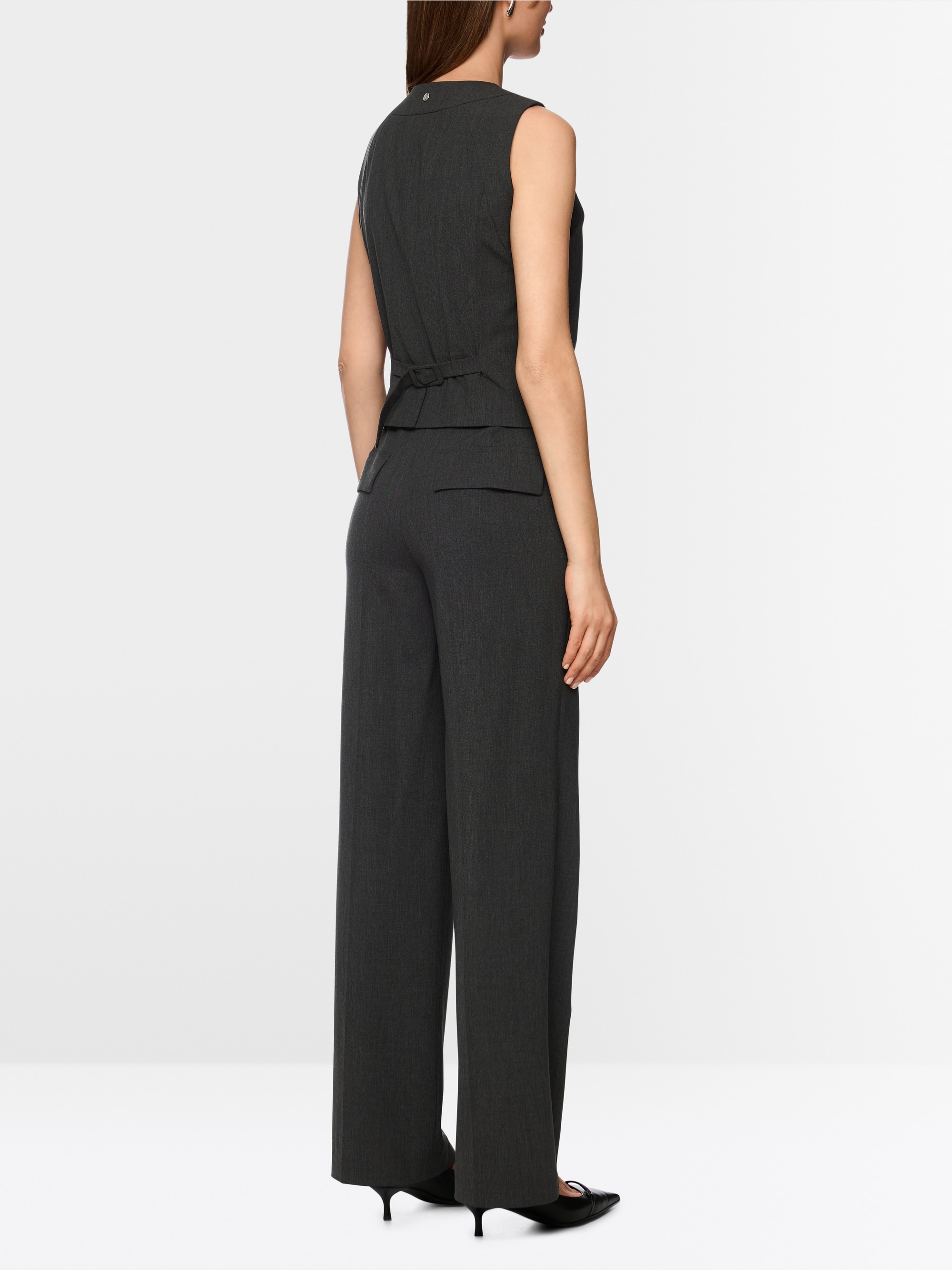 Getailleerd vest met smalle riem