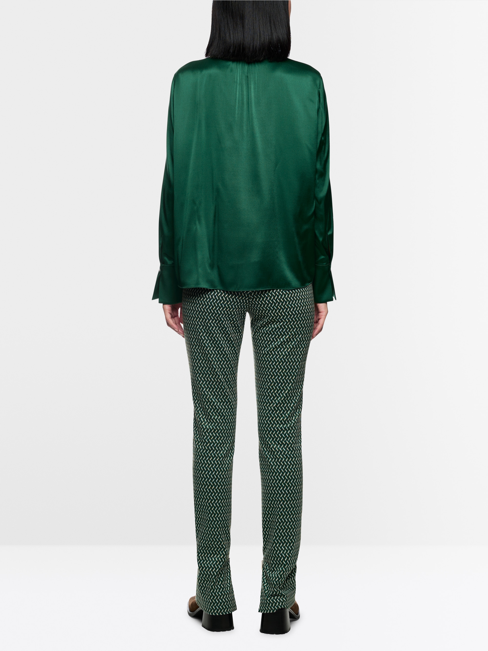 Seidenbluse mit Volant