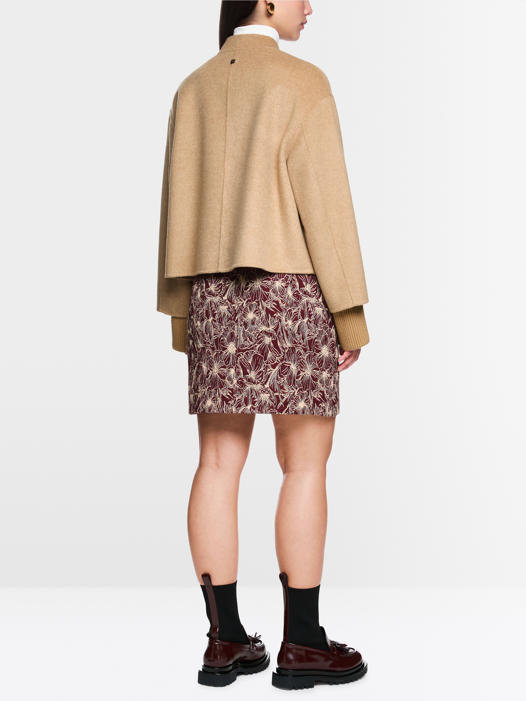 Mini-jupe avec motif jacquard floral