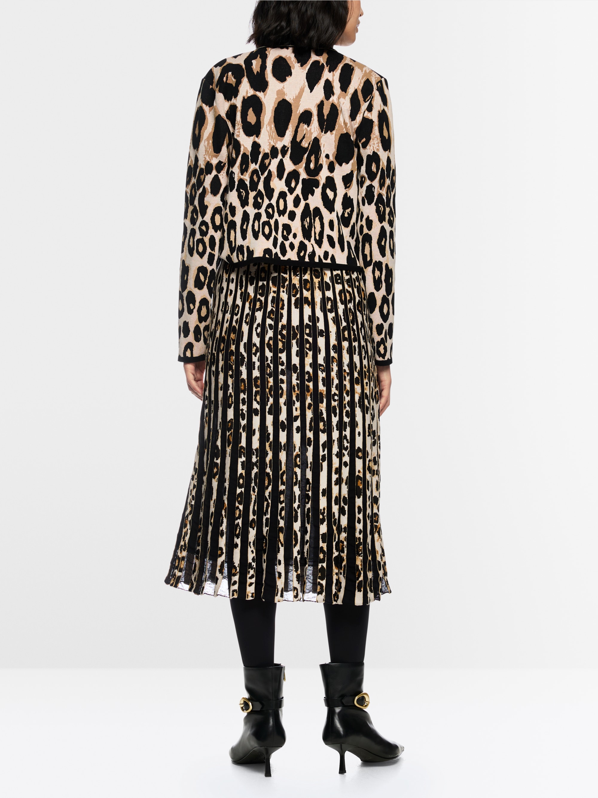 Knitted in Germany leo print maxi skirt