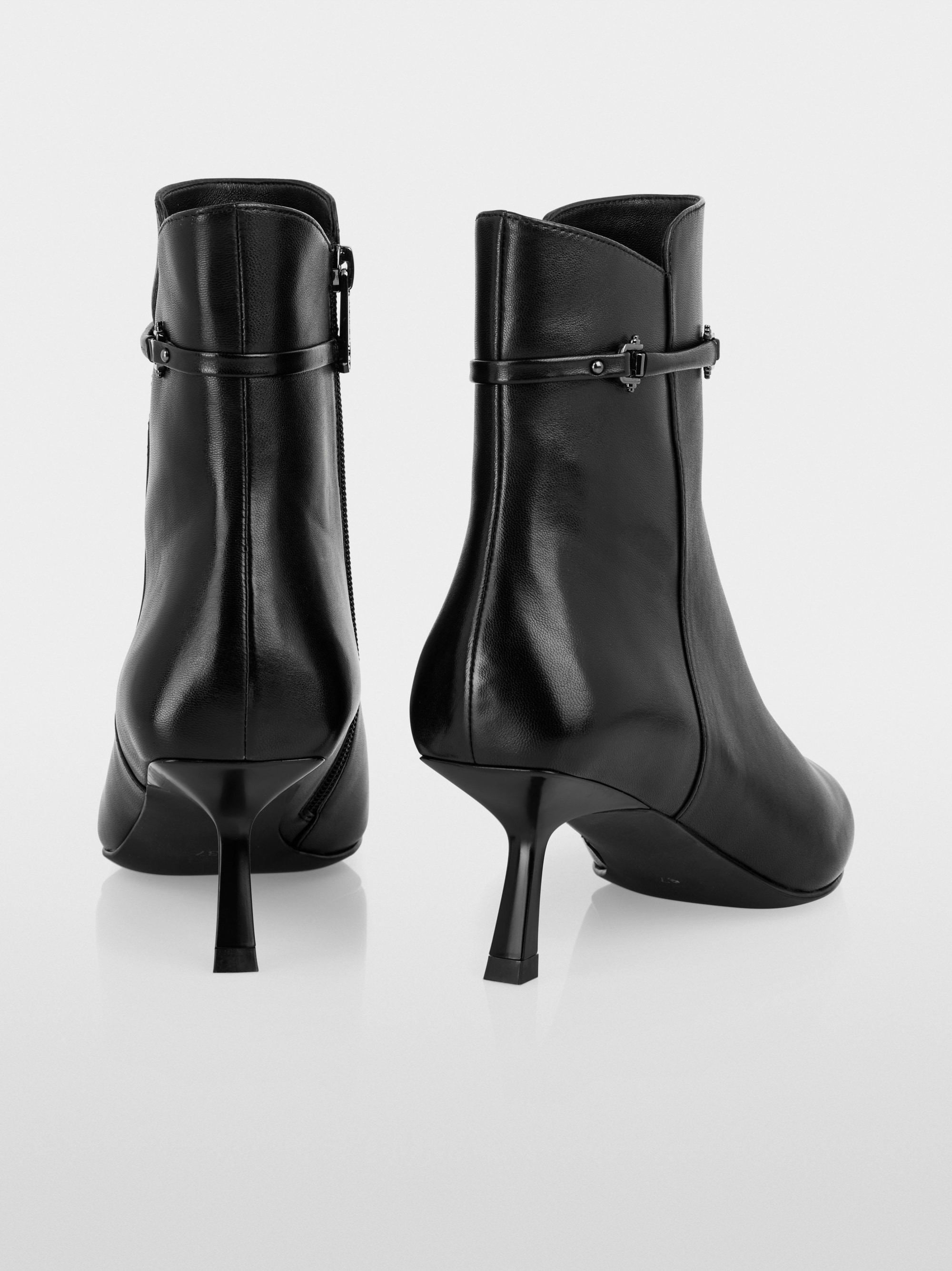 Bottines féminines en cuir