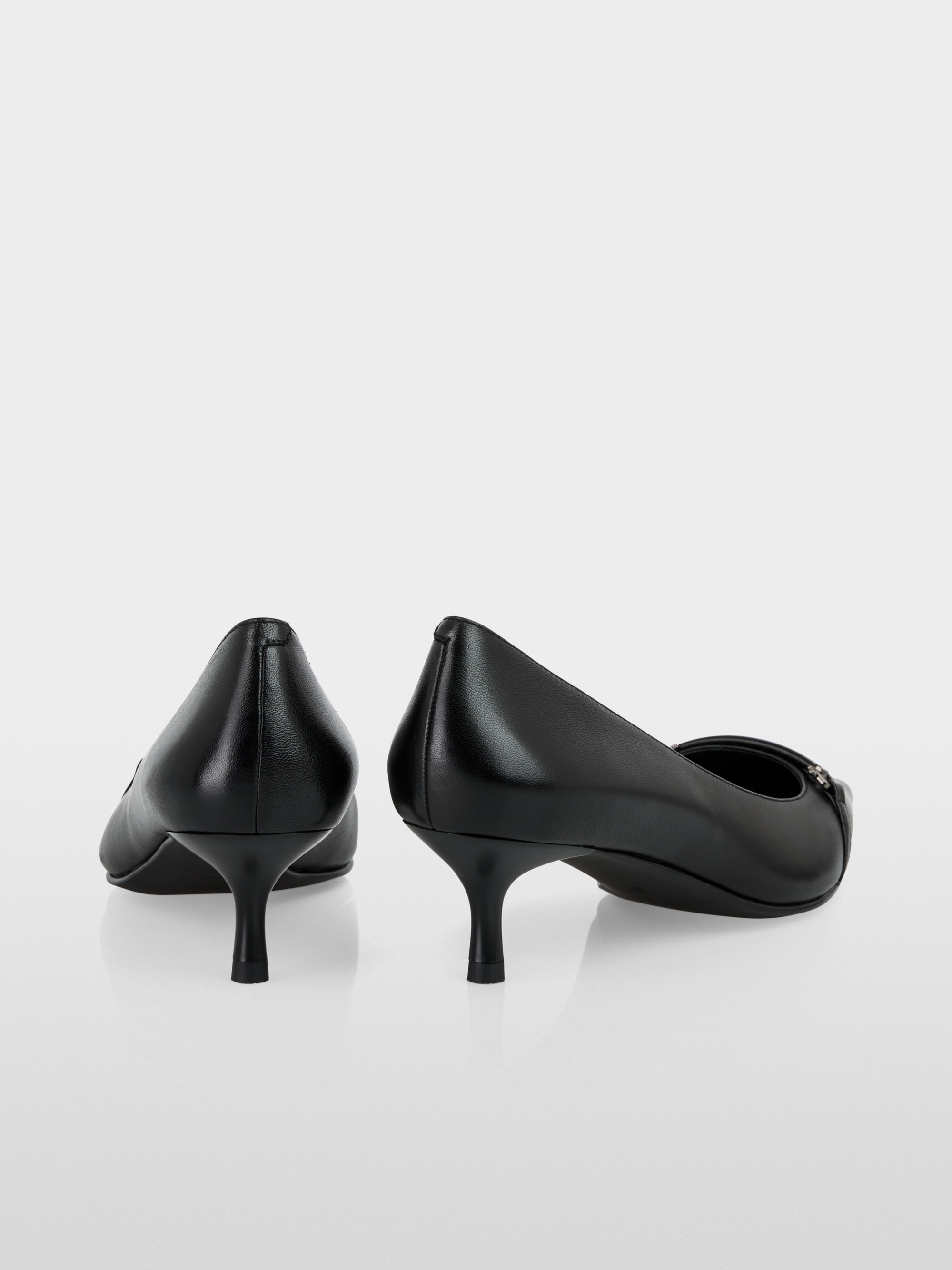Elegante Kitten-Heels mit Zierdetail