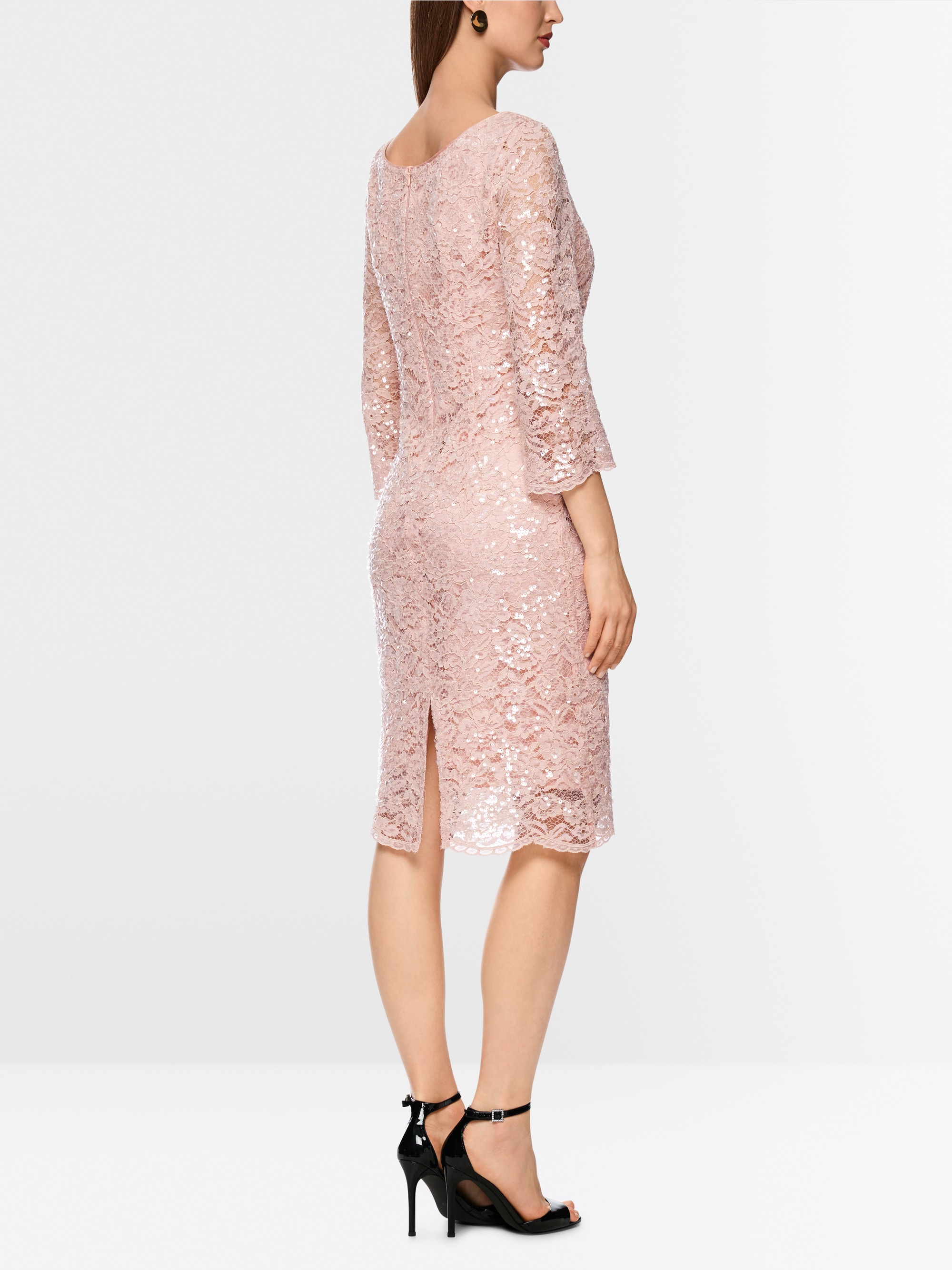 Schimmerndes Spitzenkleid