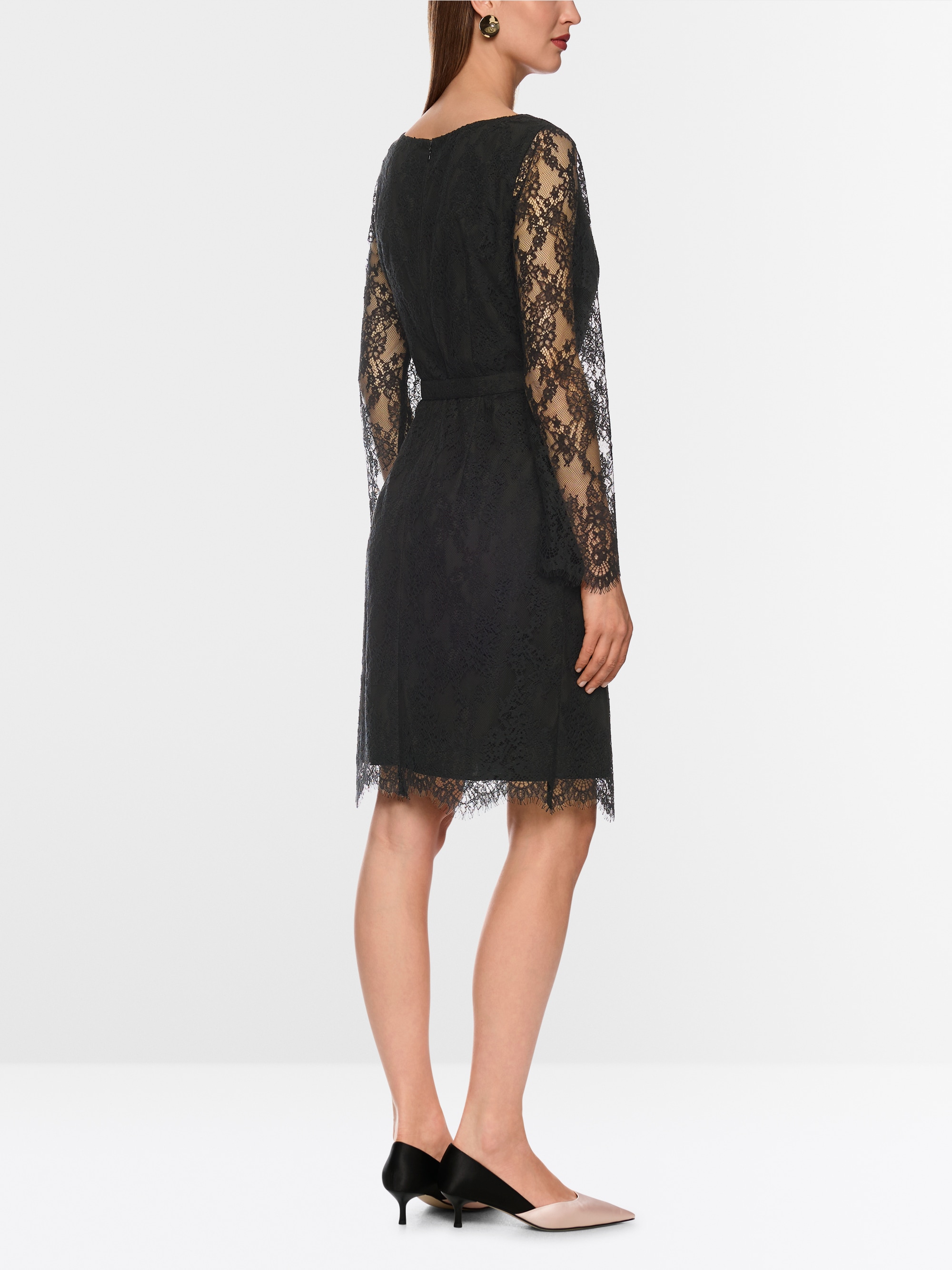 Schickes Spitzenkleid