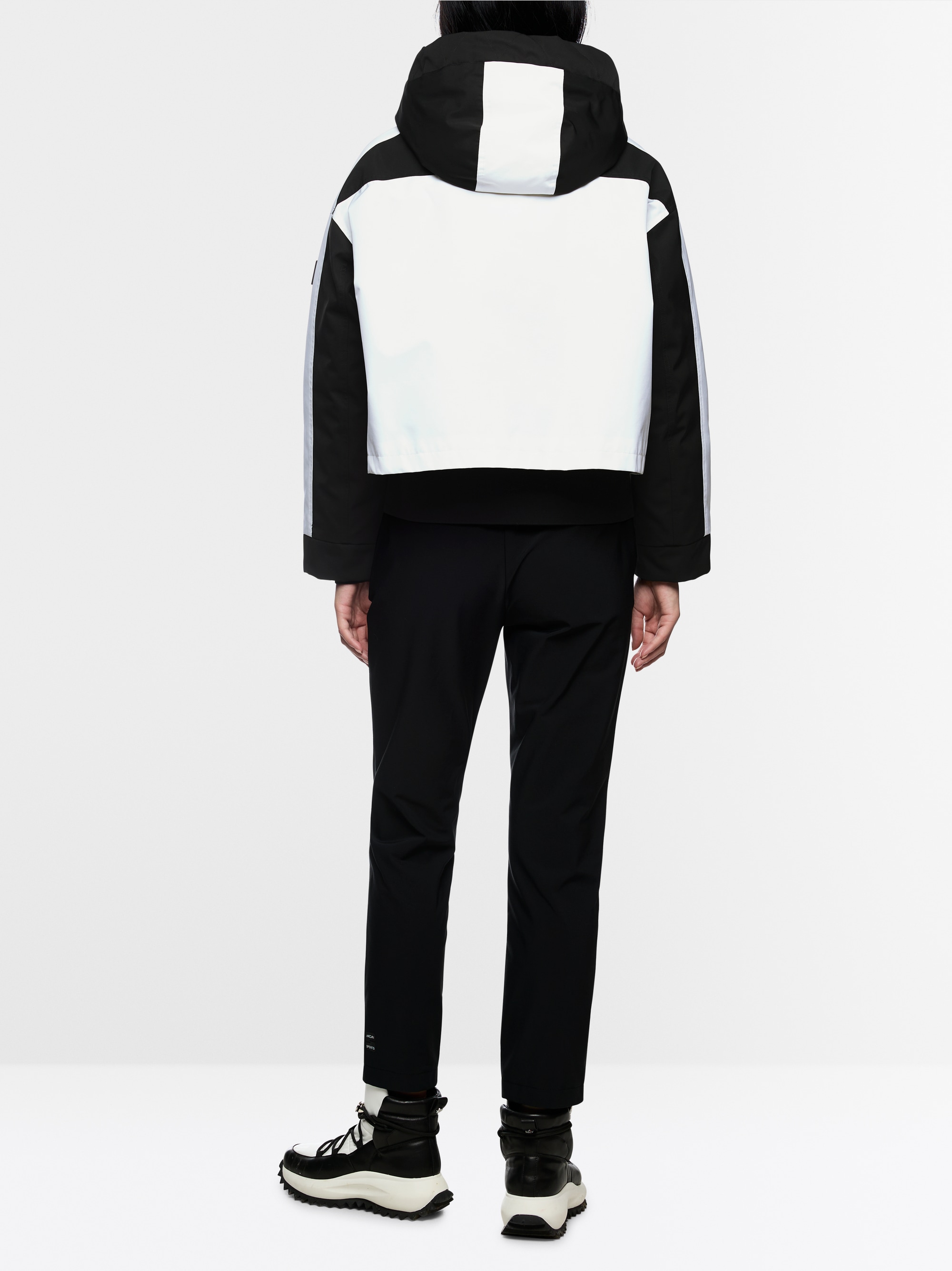 Outdoor jacket in a layered look