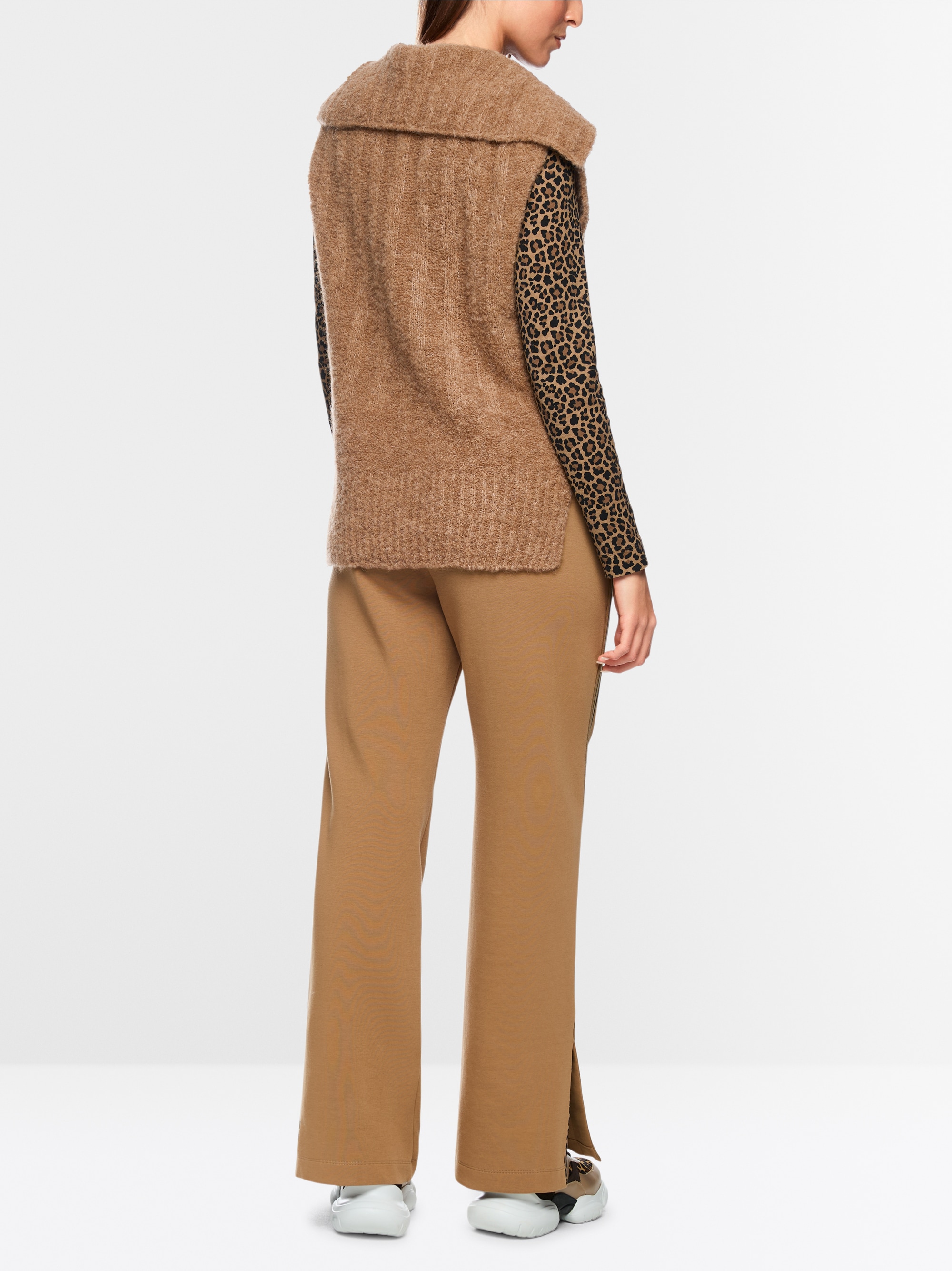 Knitted in Germany collar slipover