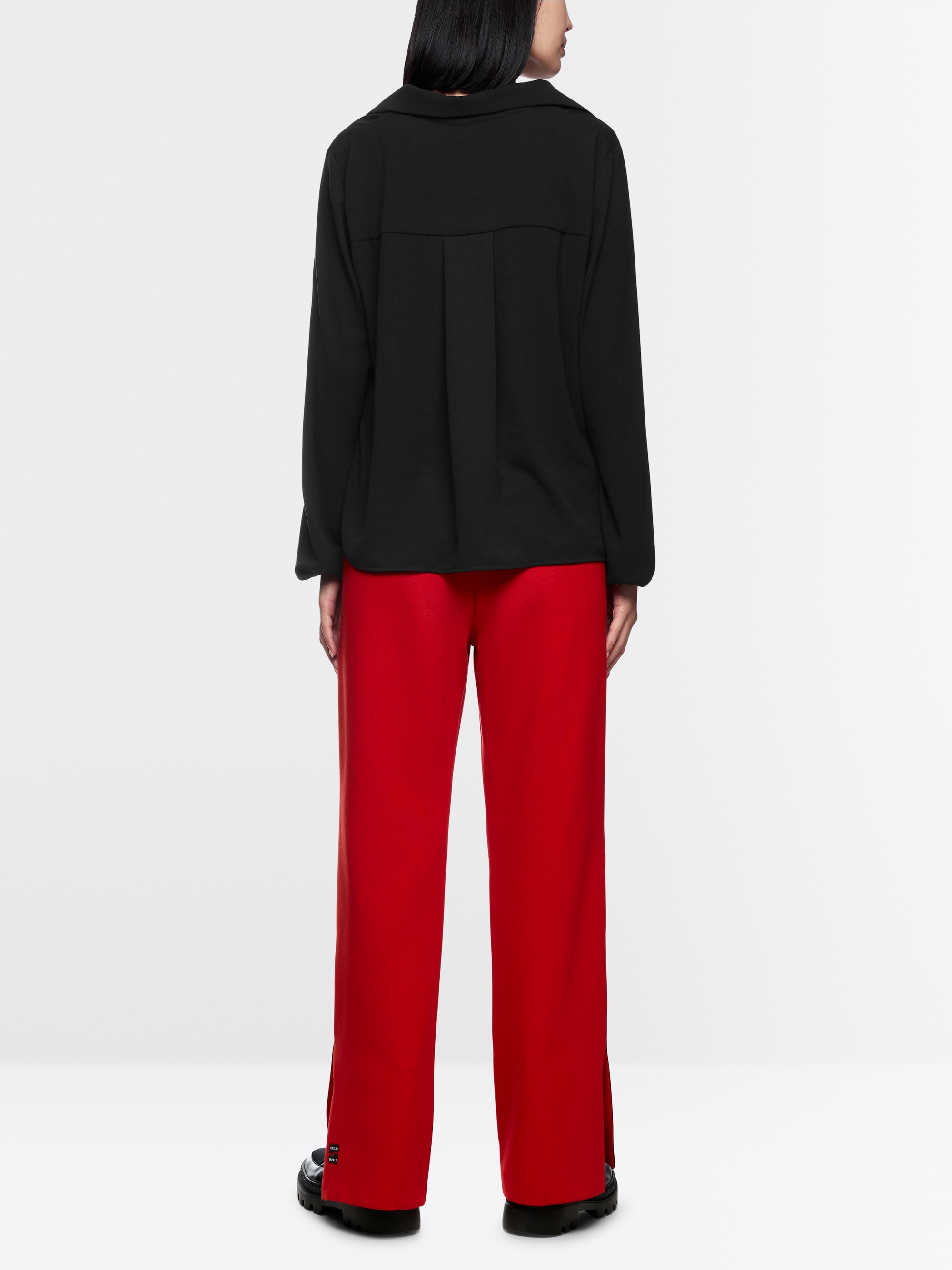 Flowing tunic blouse with collar