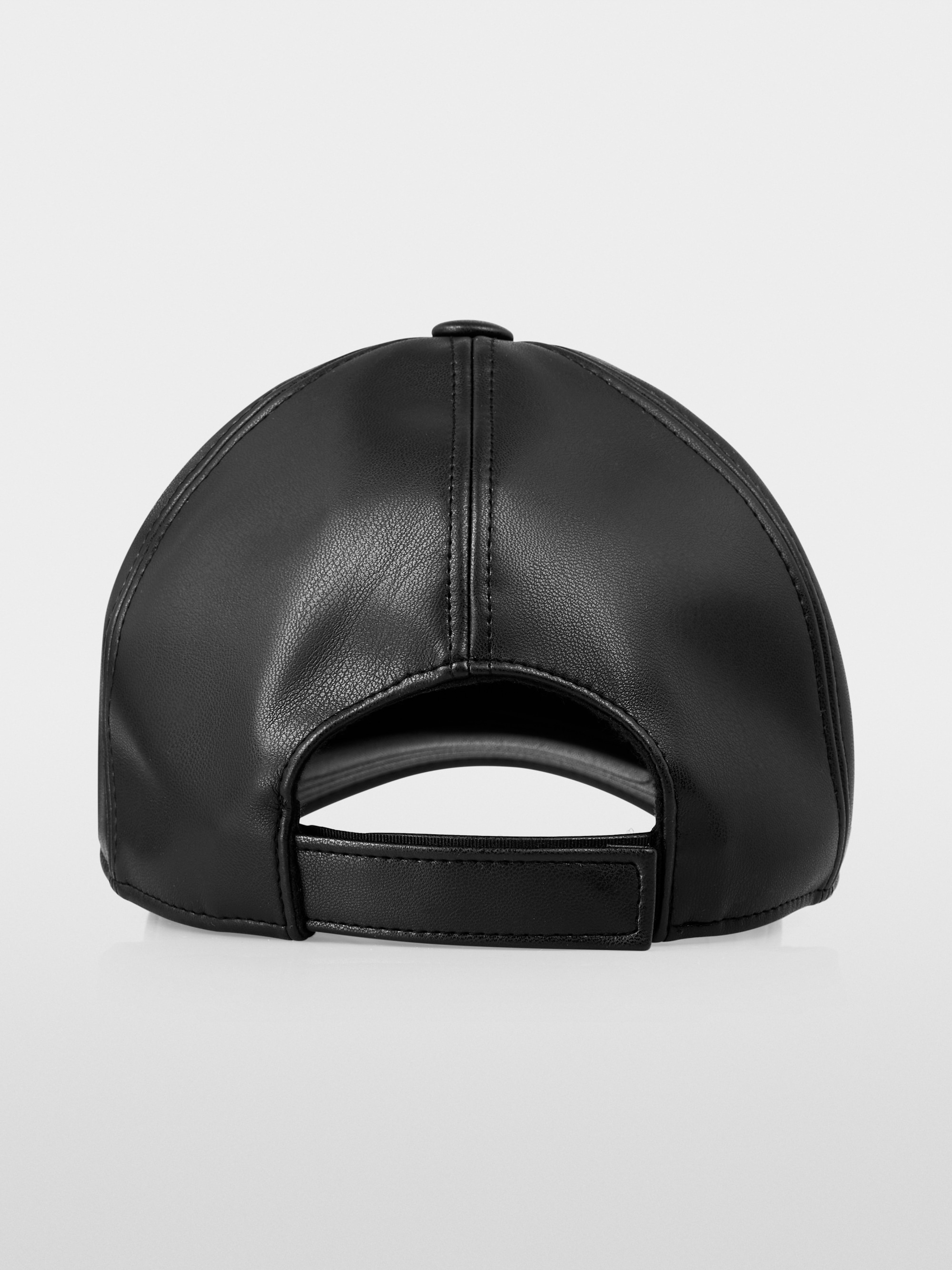 Casquette aspect cuir