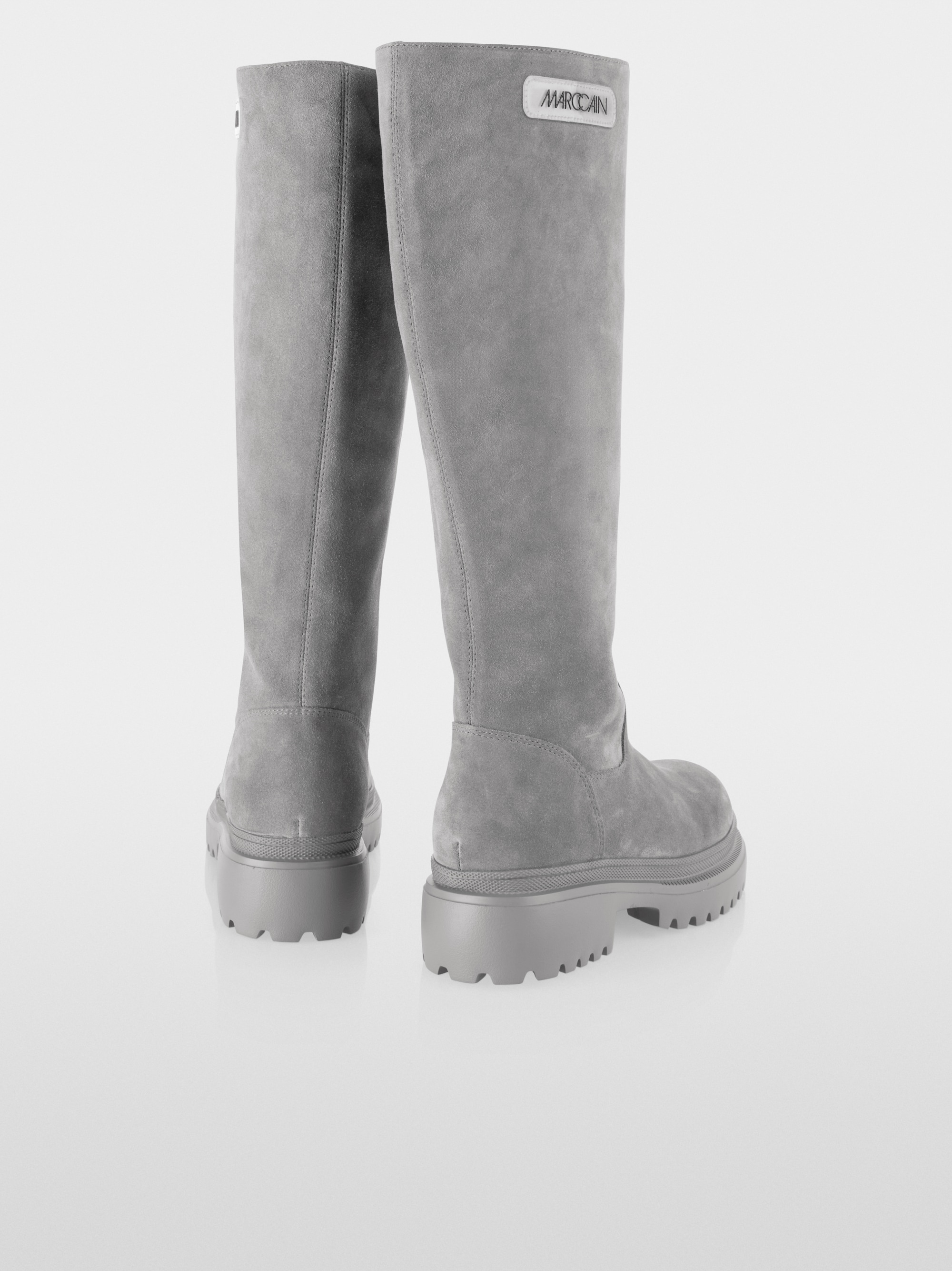 Hoher Stiefel aus Veloursleder