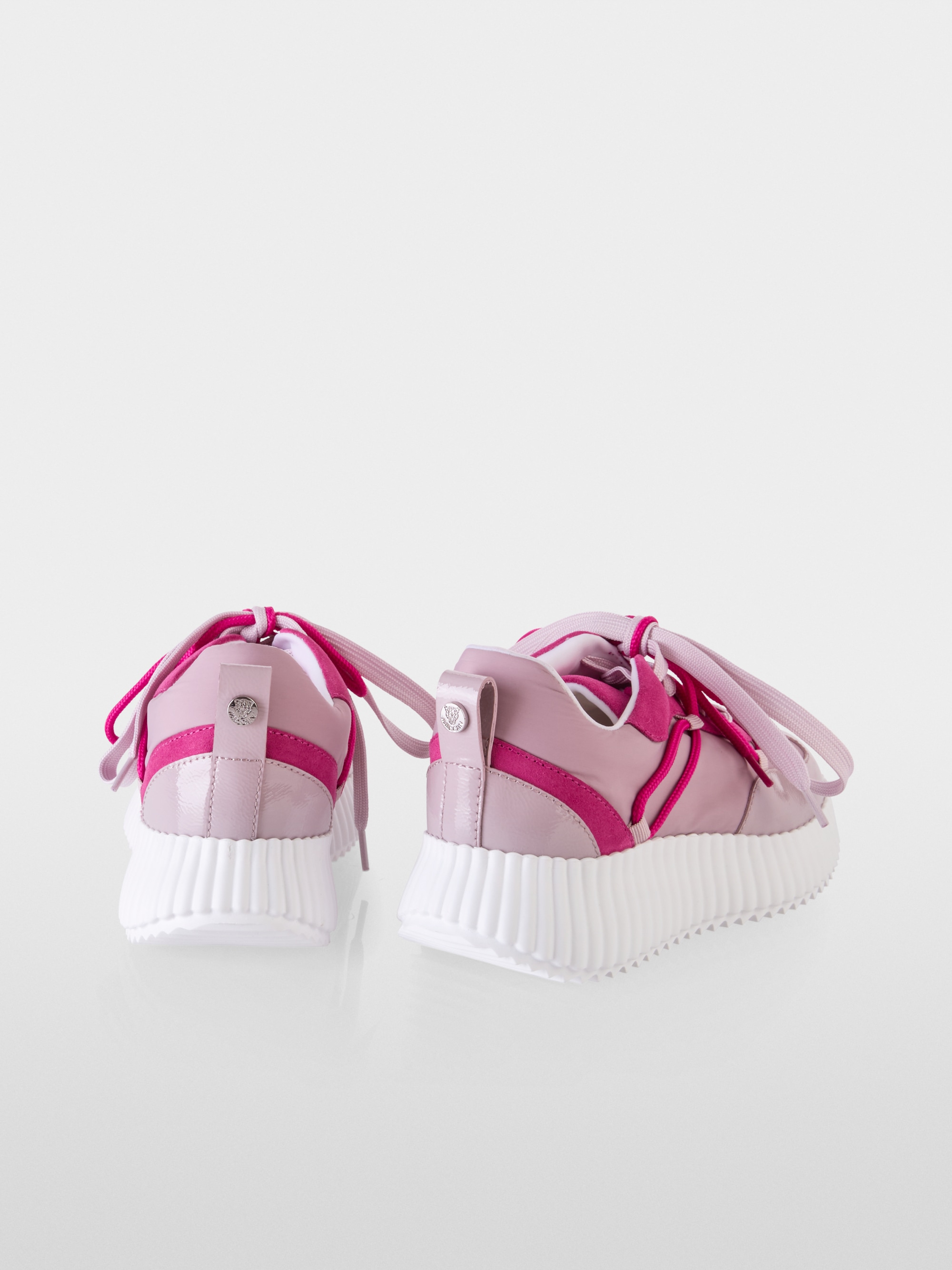 Trainers with decorative laces