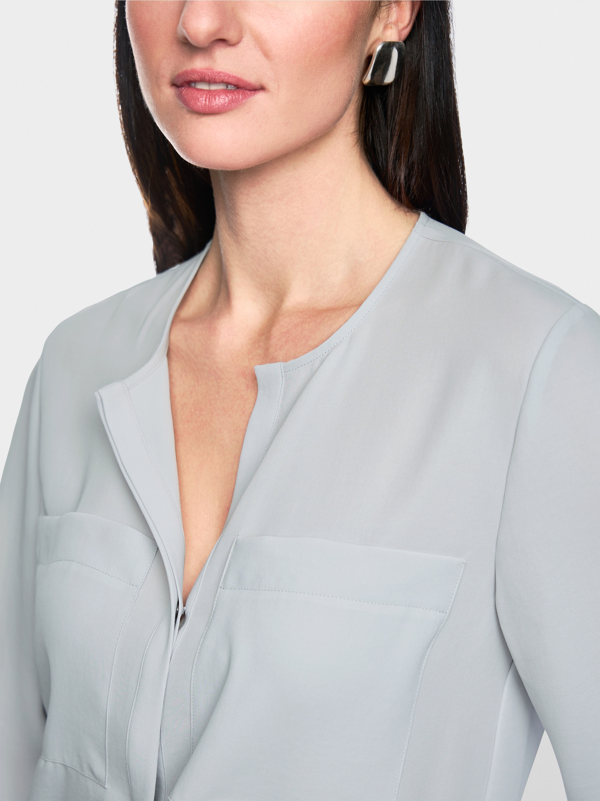 Casual blouse with concealed buttoning