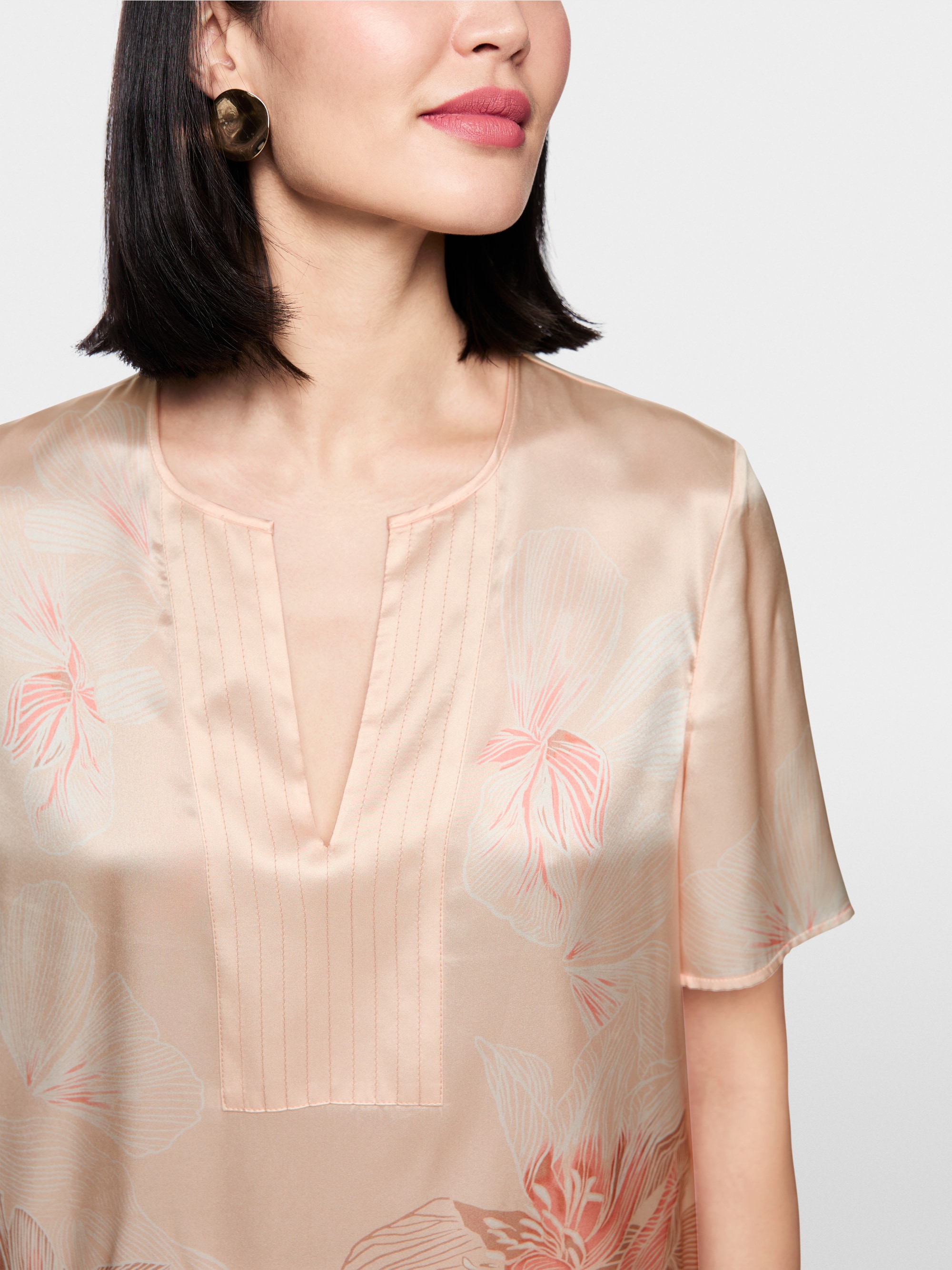 Short-sleeved pure silk blouse shirt