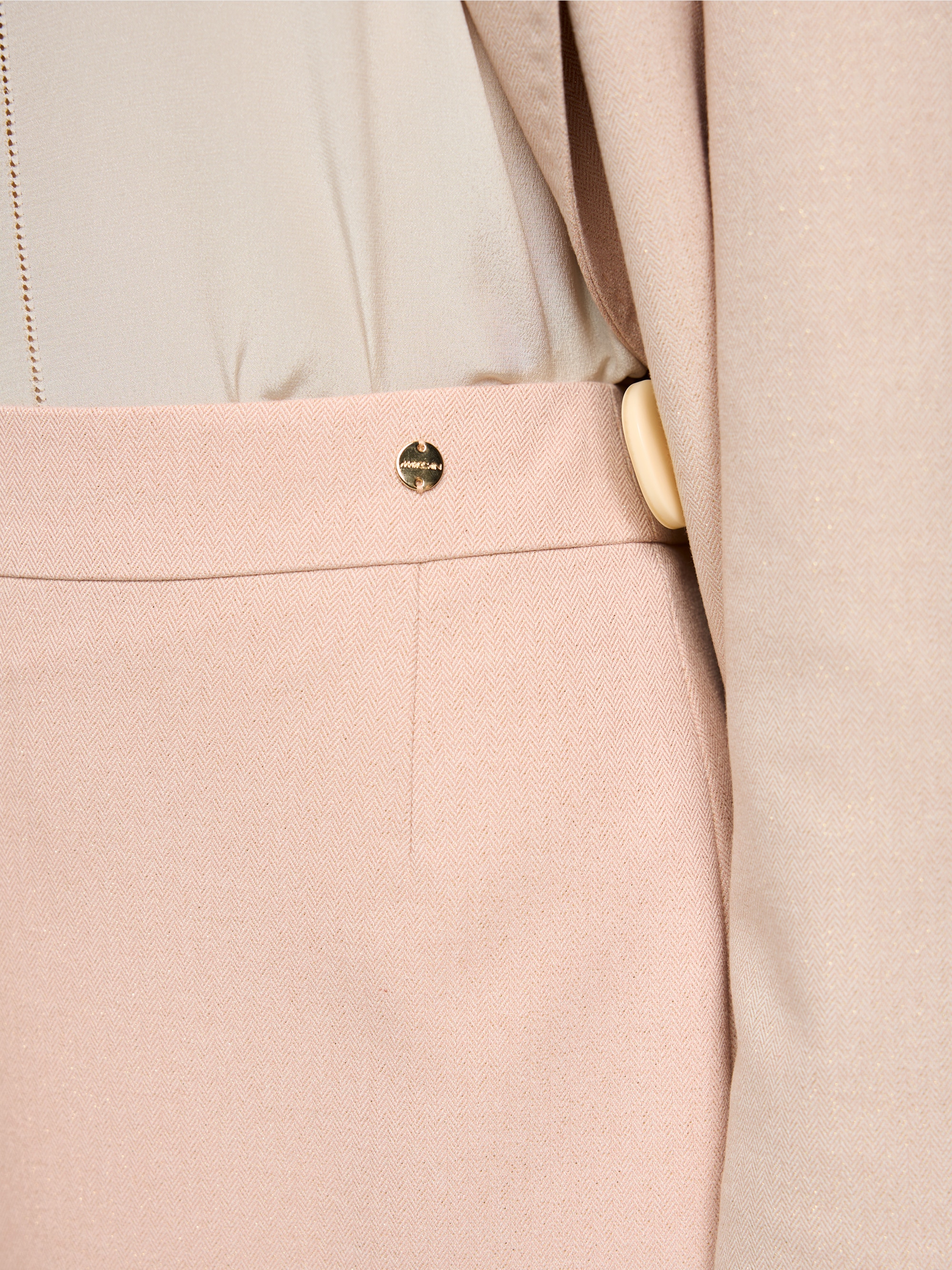 Midi skirt with voluminous hem