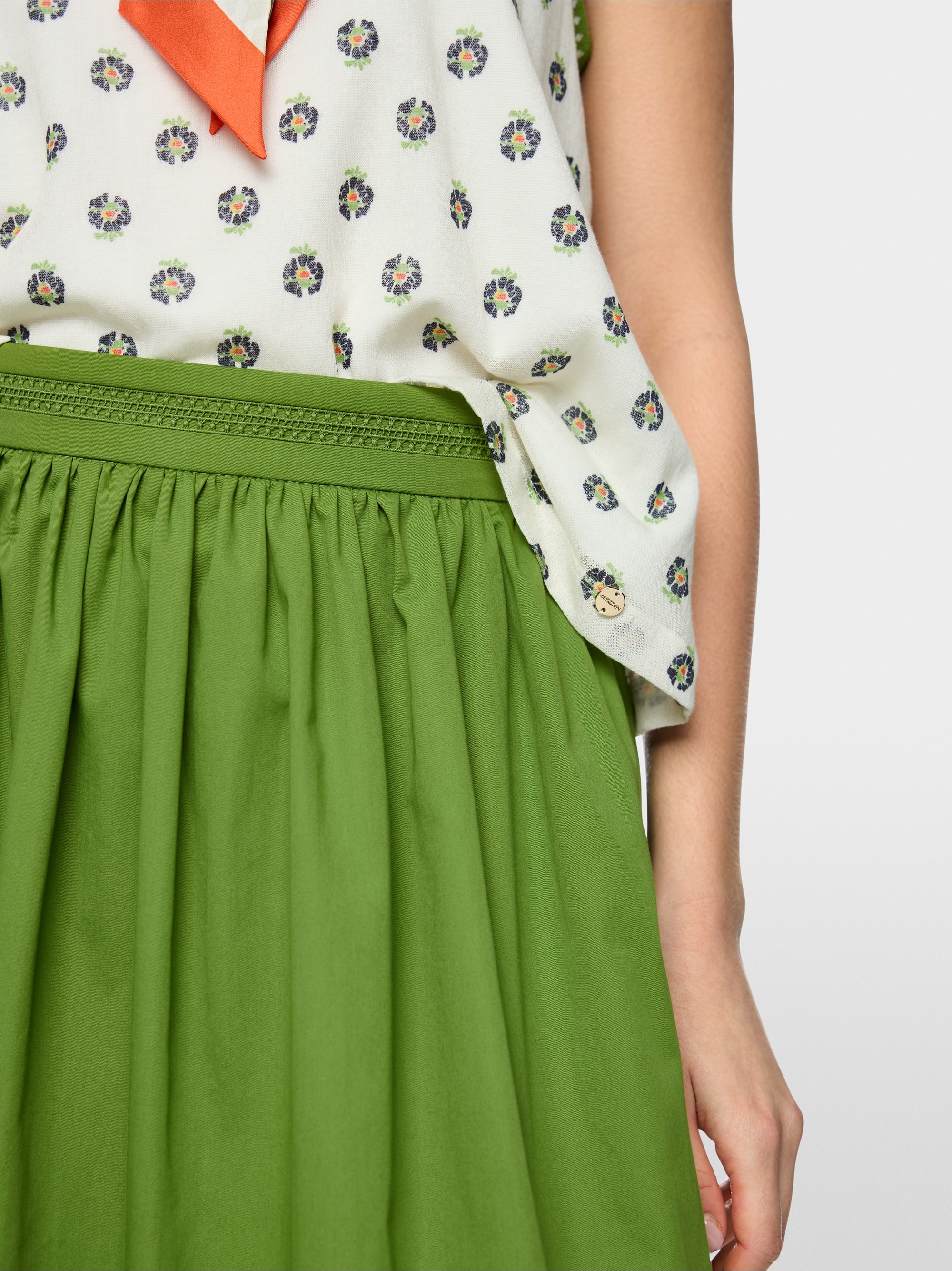 Flared maxi skirt with lace