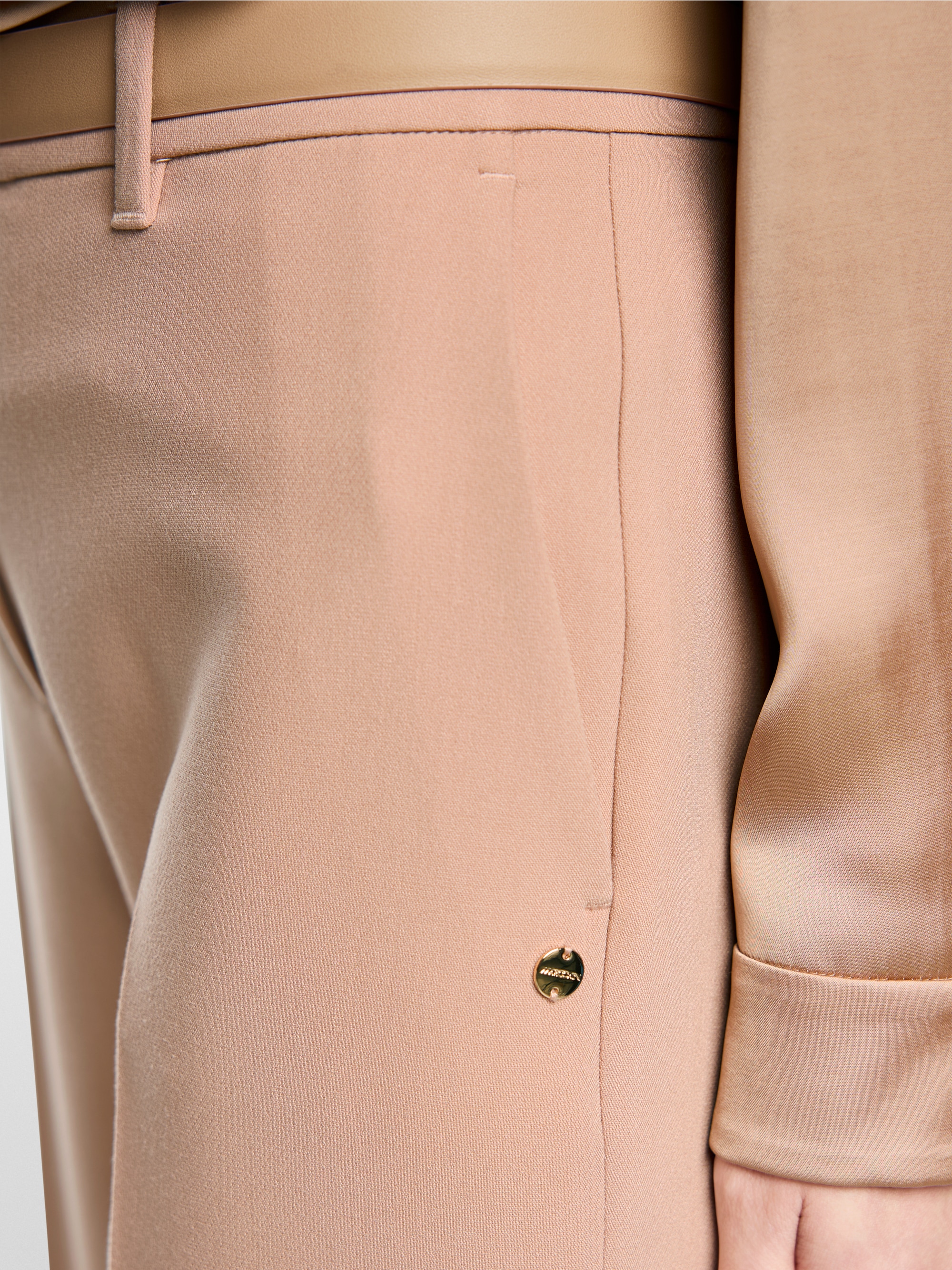 Pantalon en tissu FORDON coupe féminine