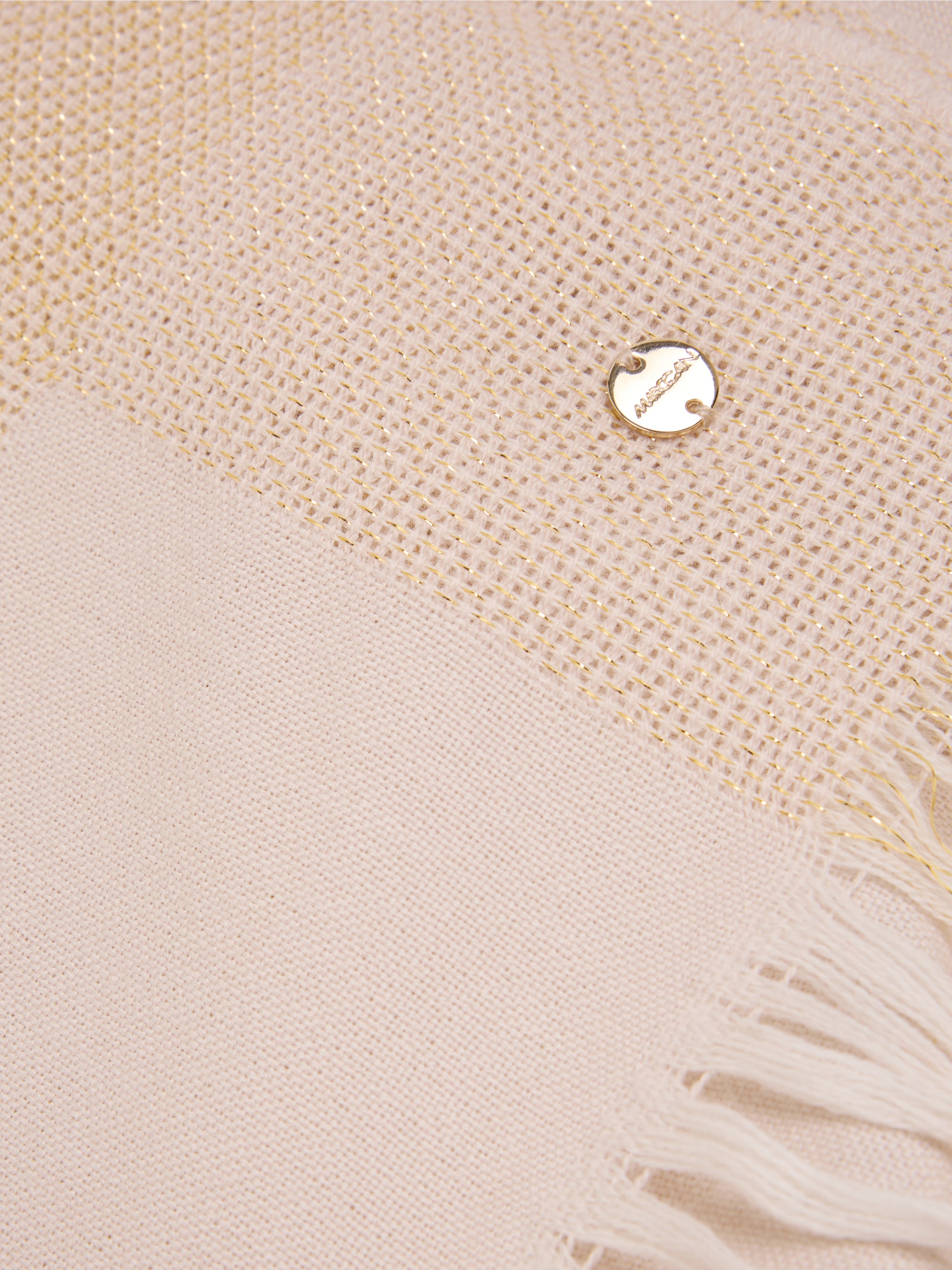 Wool scarf with gold thread and fringes