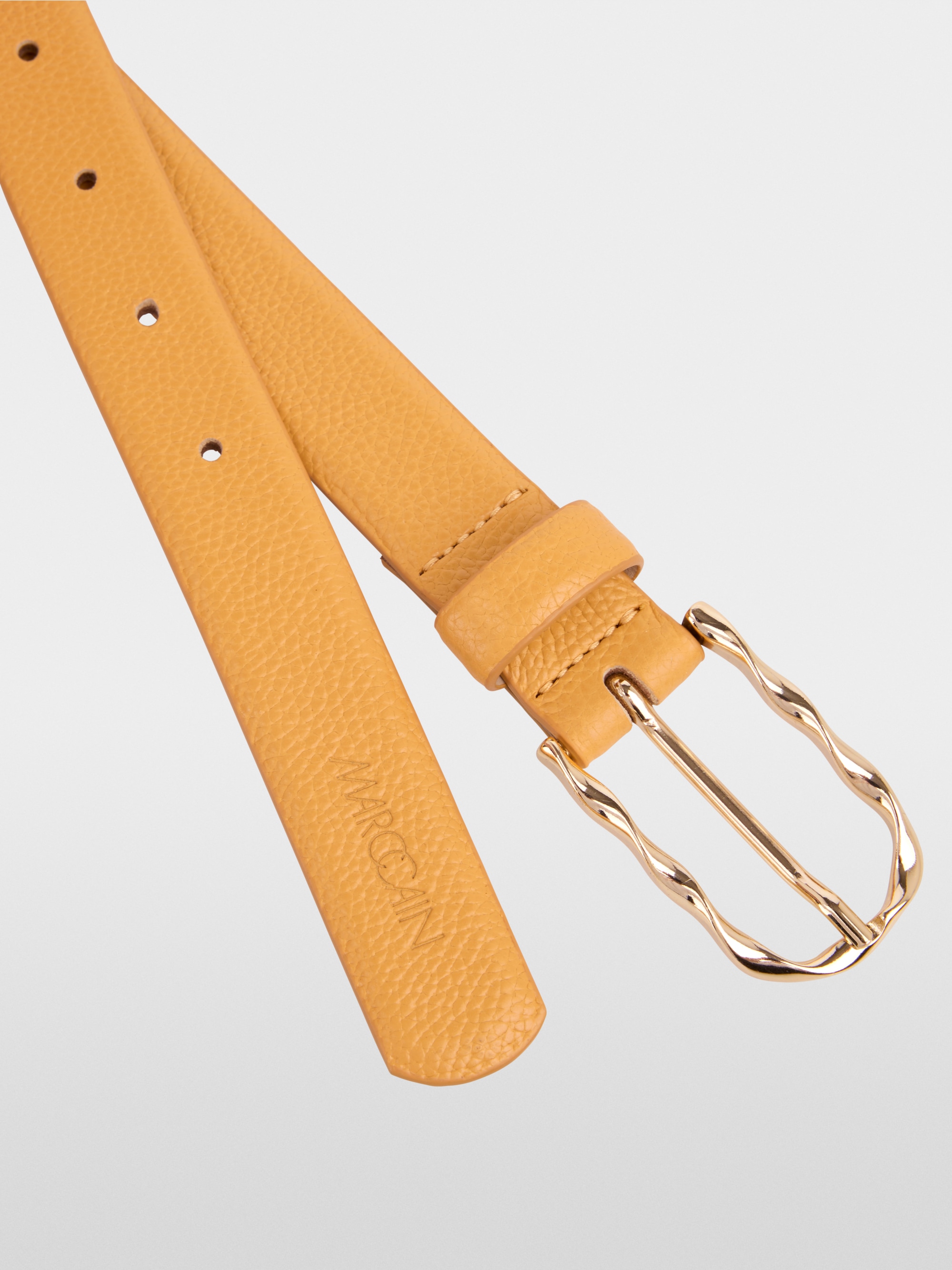 Narrow leather belt with buckle