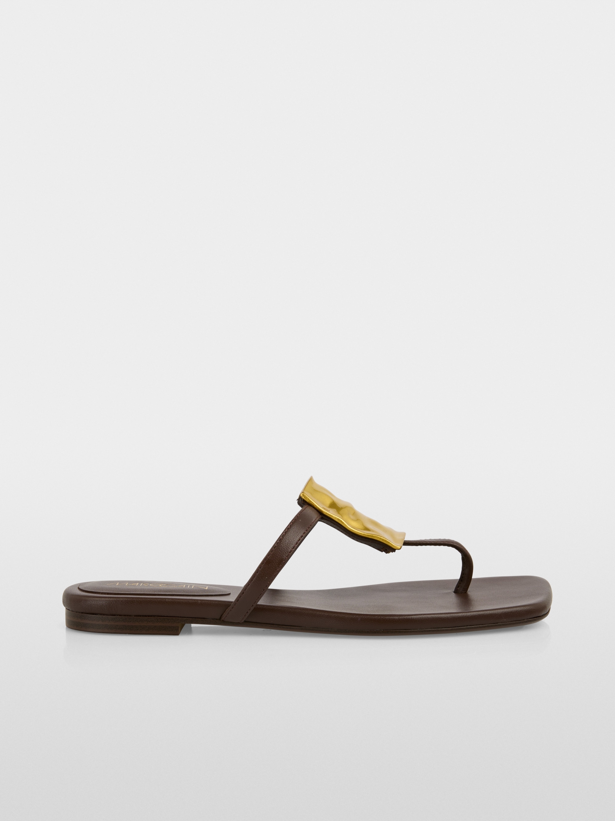 Leather toe thongs with decoration