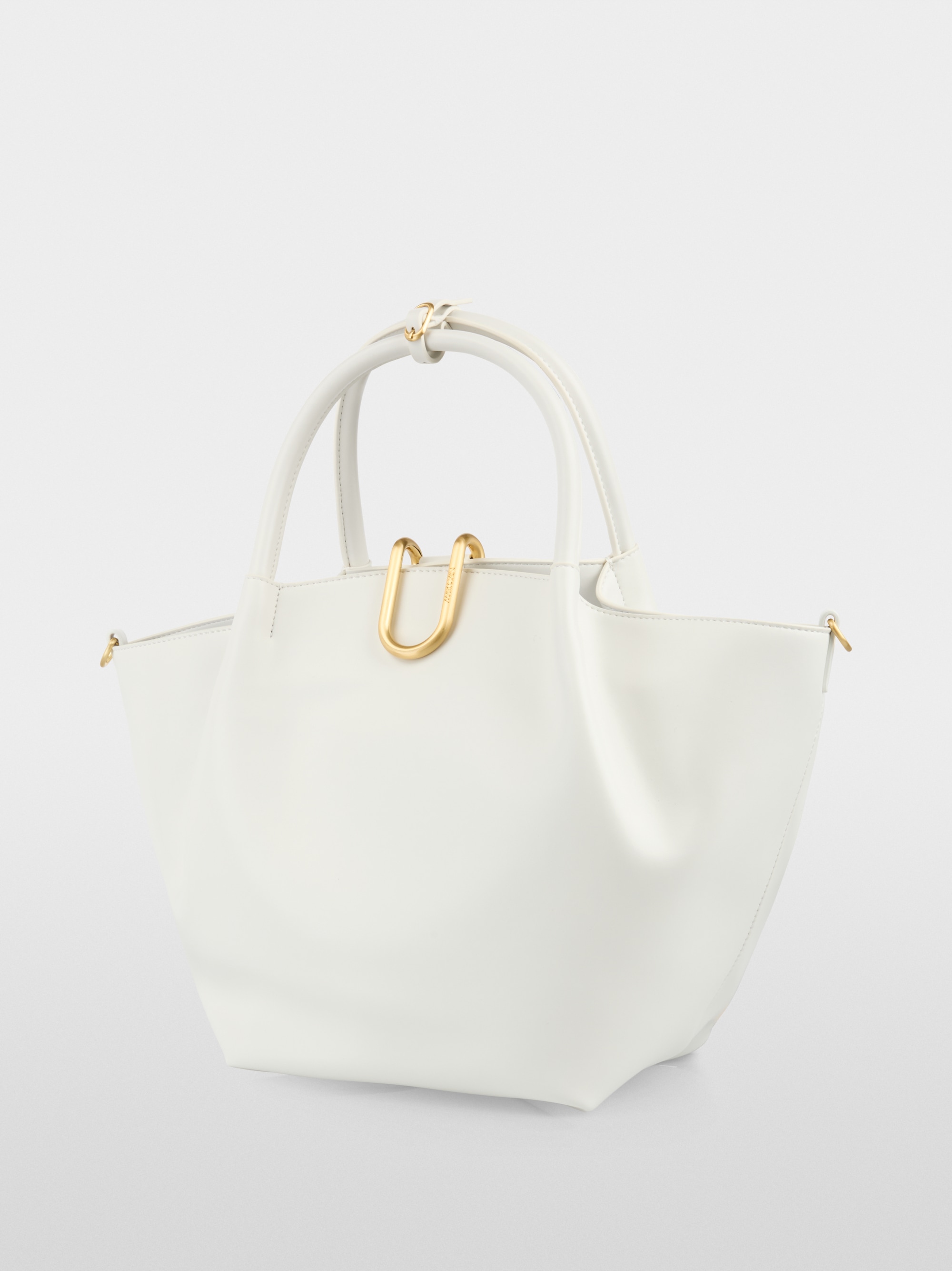 Shopper bag with handles in recycled leather