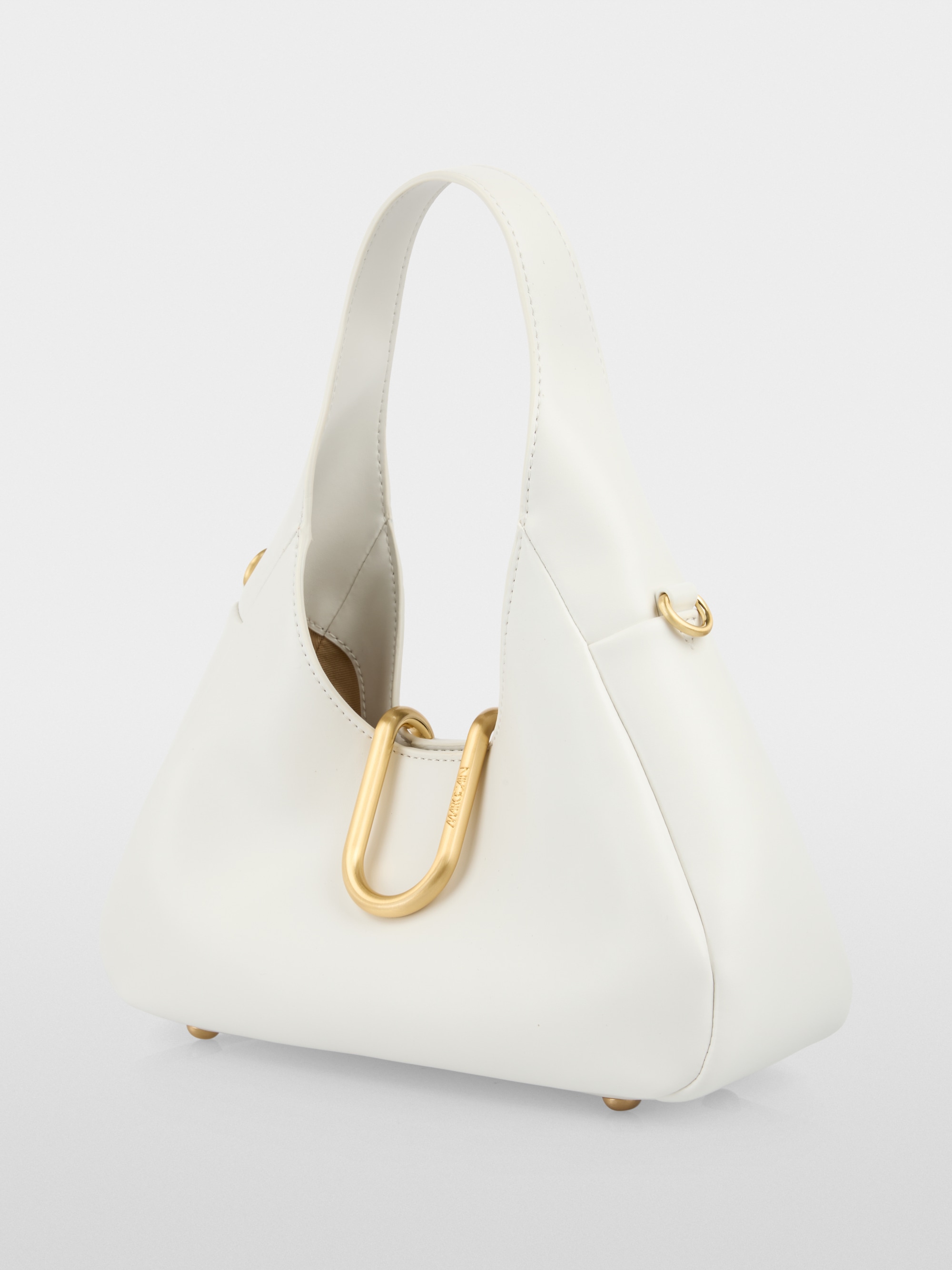 Hobo bag with metal fittings