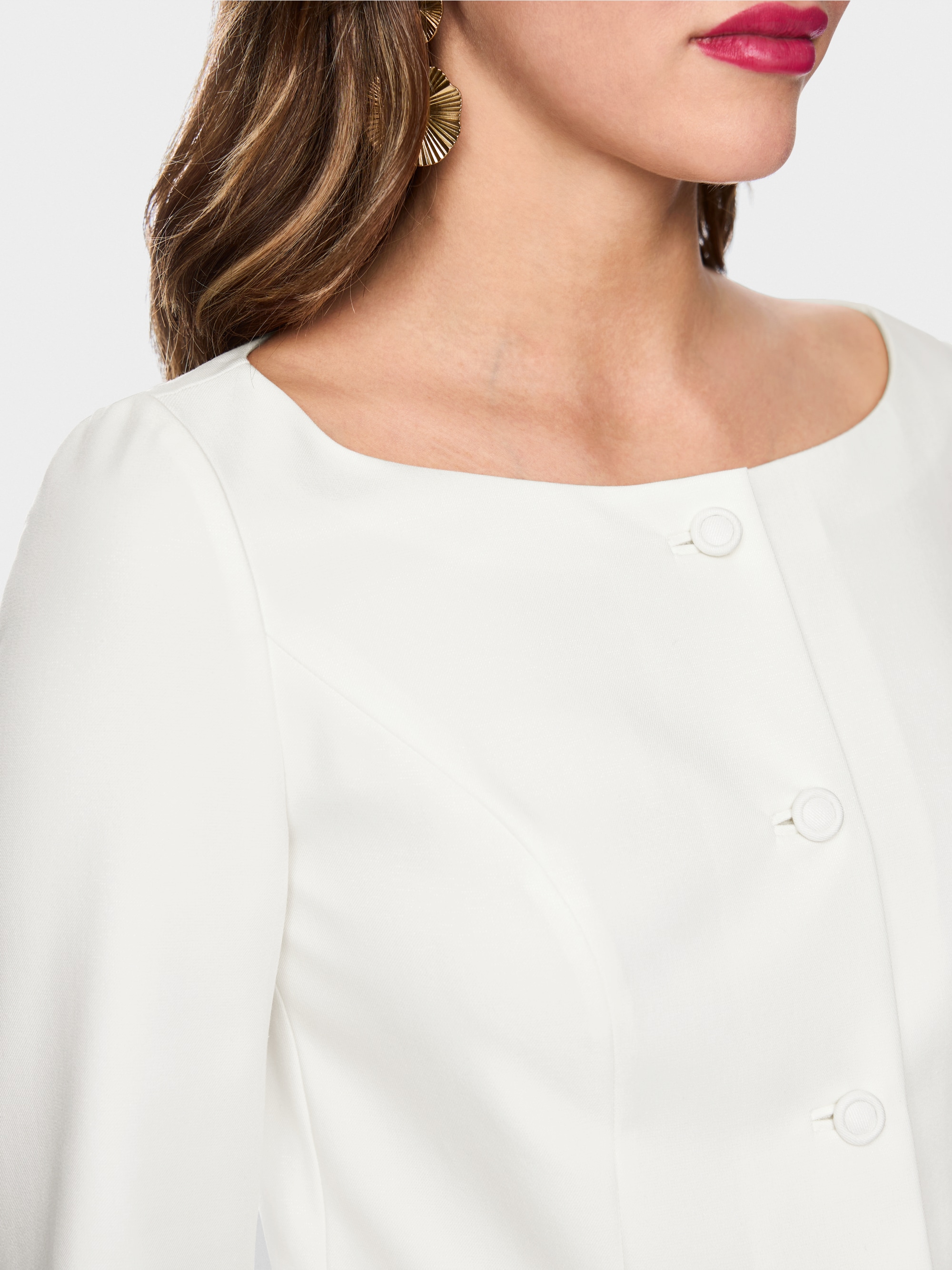 Elegant jacket with cinched waist