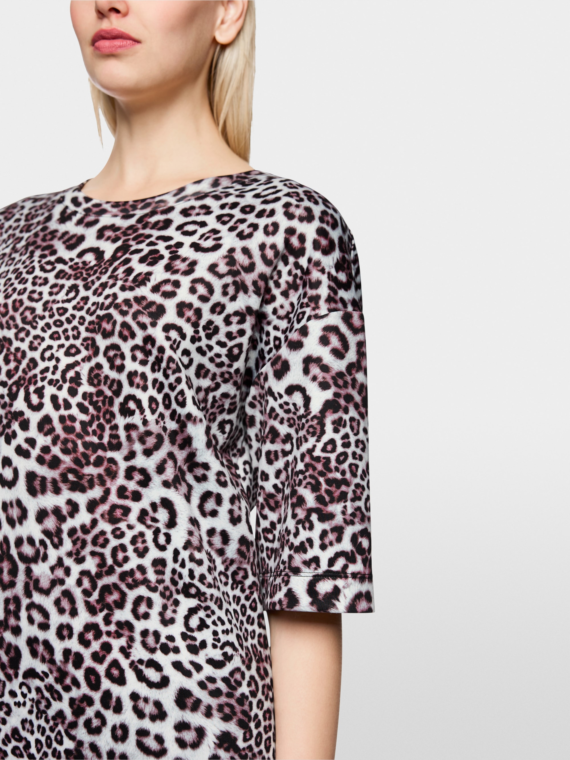 Dress with leopard print