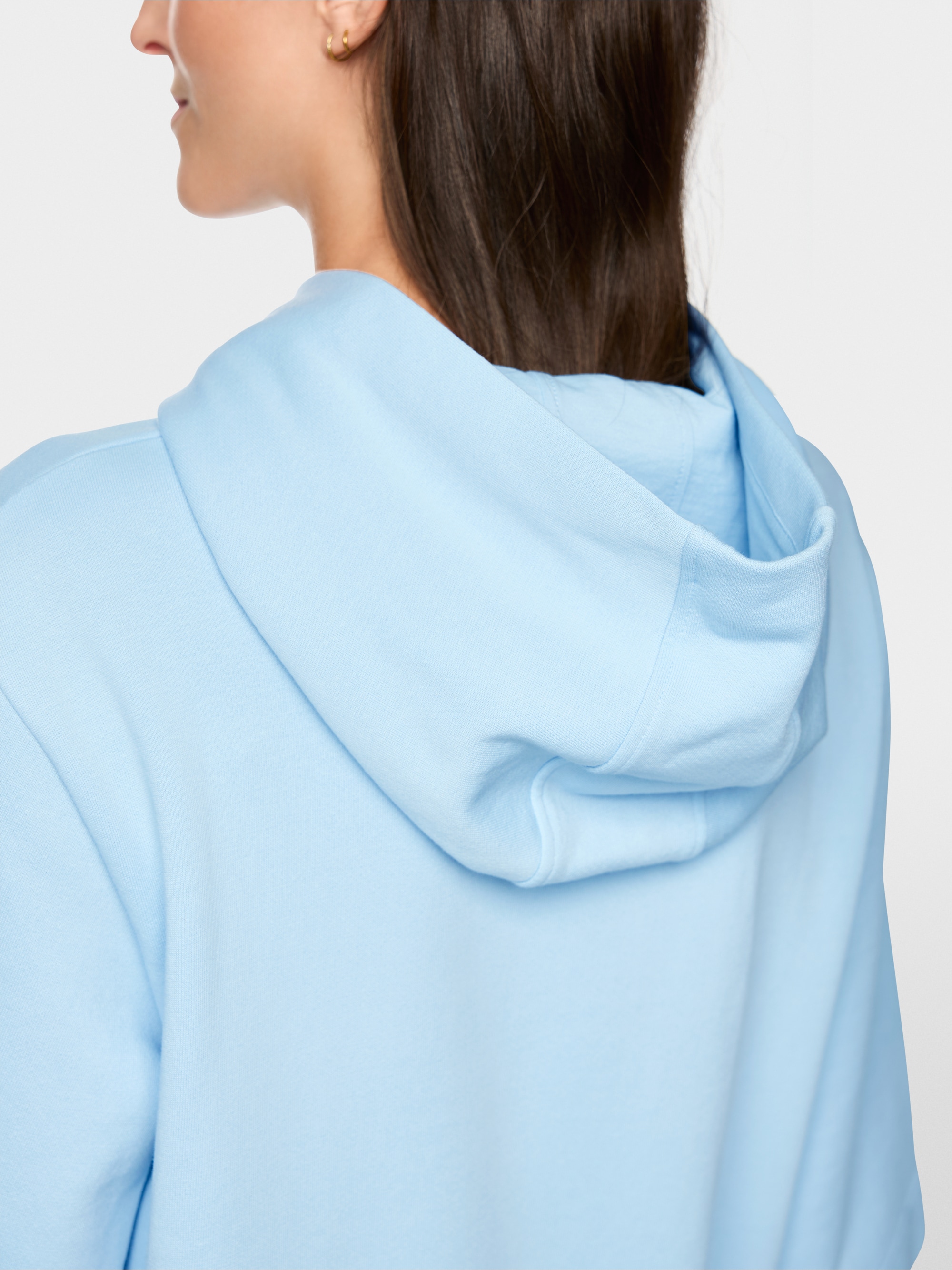 Loose-fitting hoodie