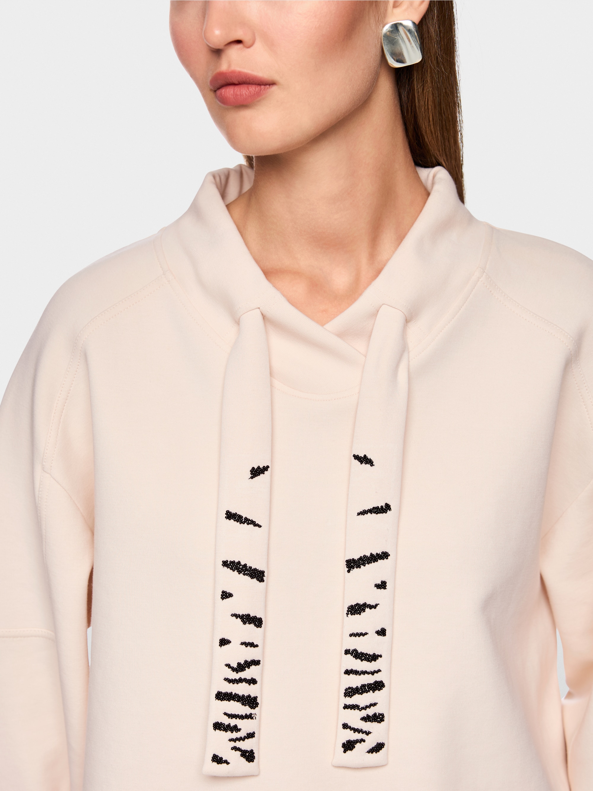 Loose-cut sweatshirt