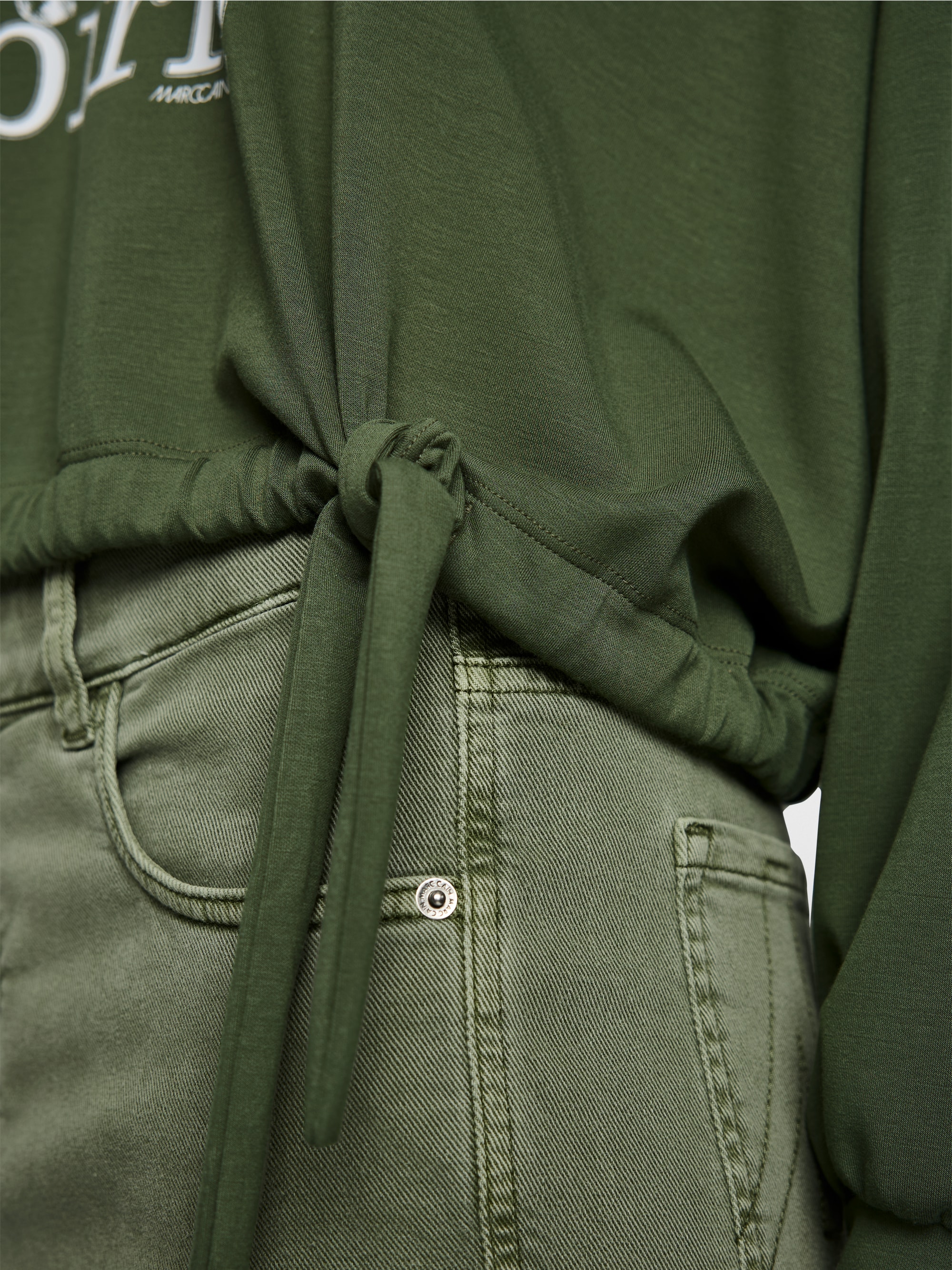 Sweatshirt with print