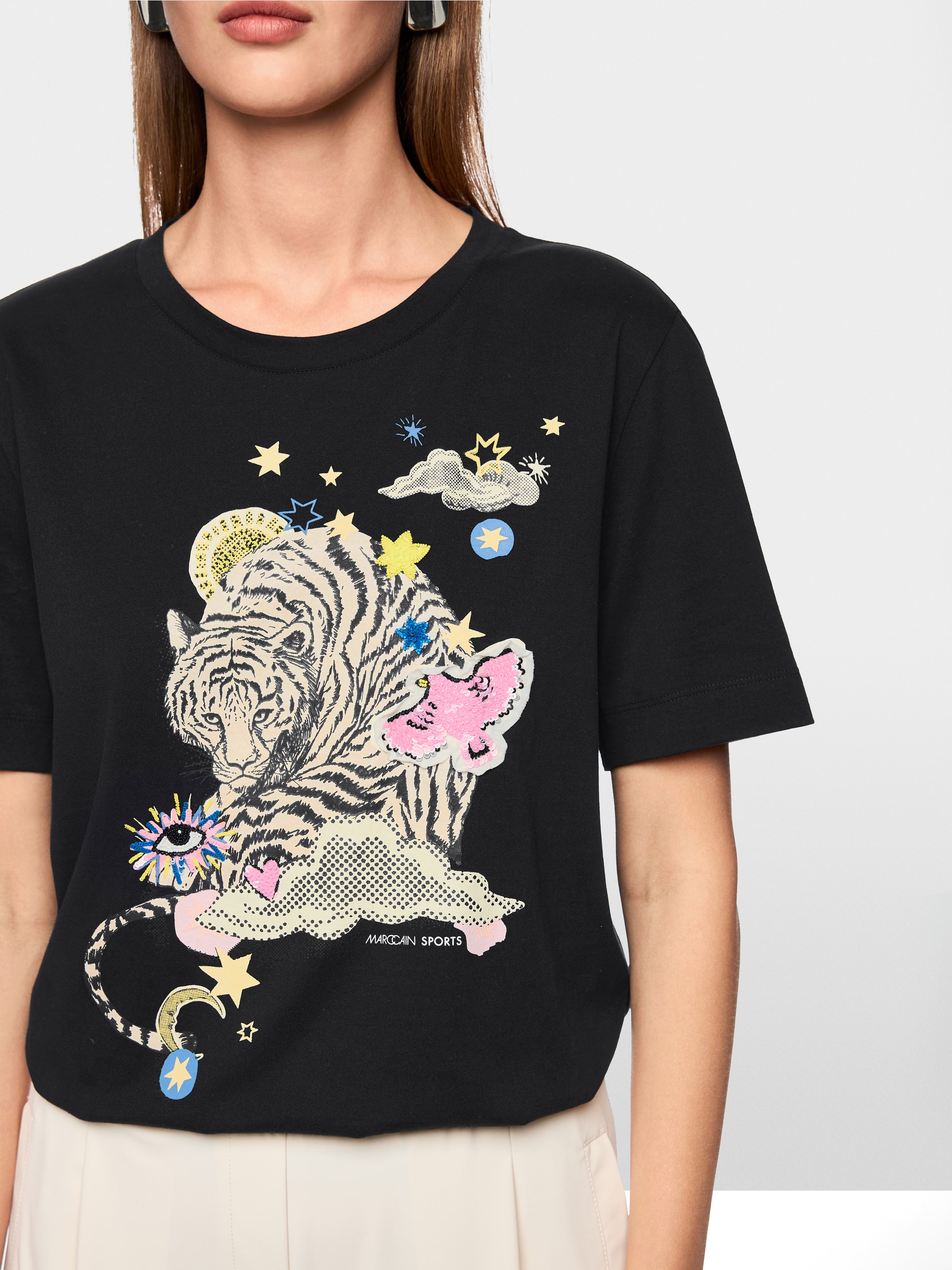 T-shirt avec applications