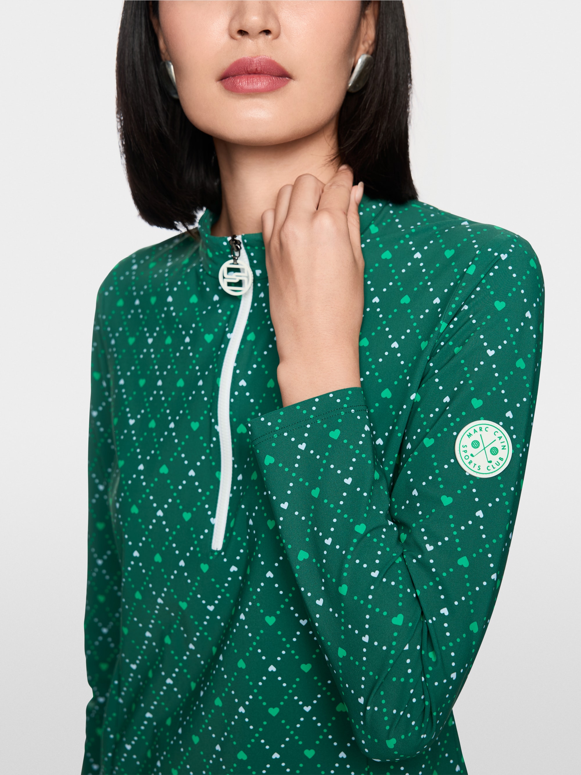 Lightweight shirt with heart print