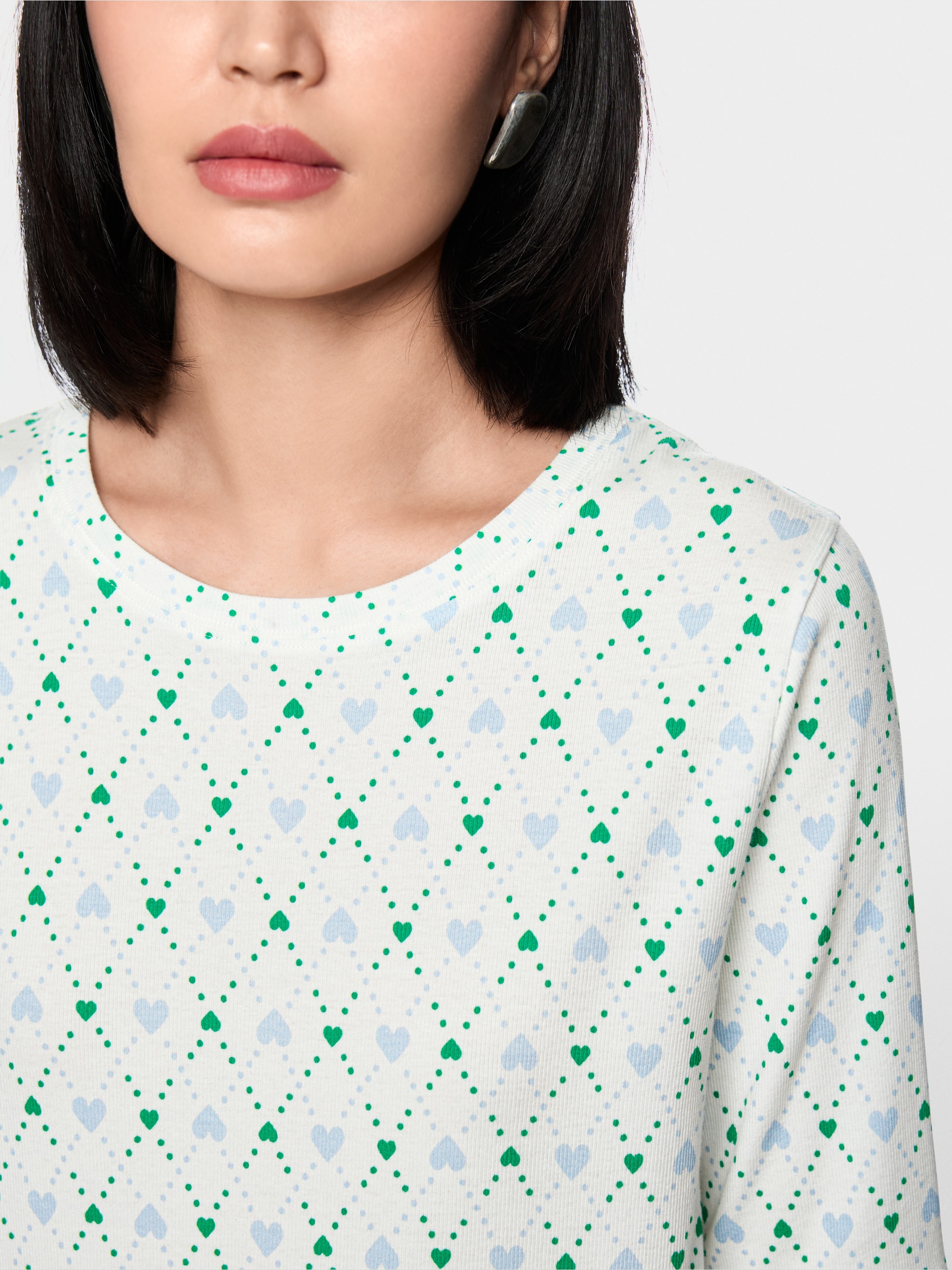 Shirt with heart print