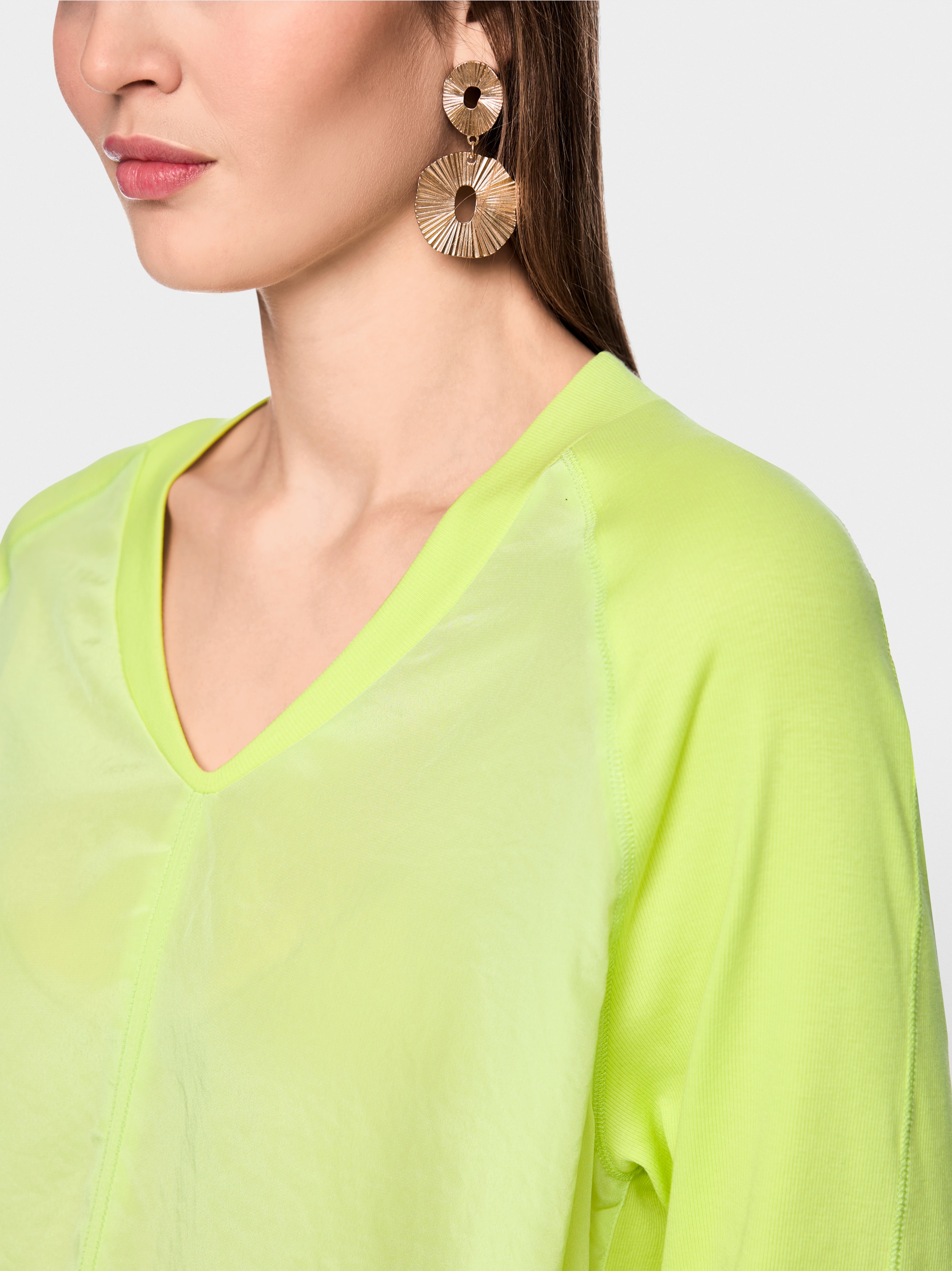 Blouse shirt with 3/4 raglan sleeves