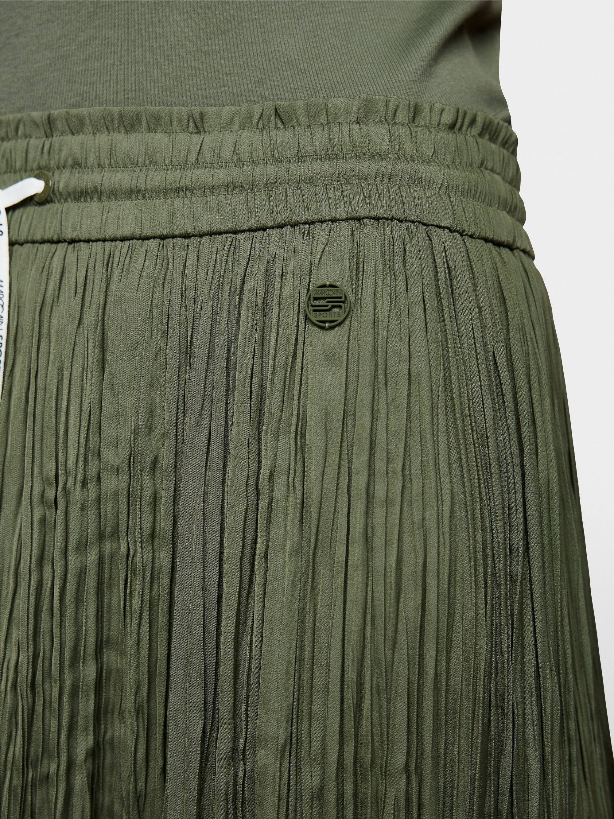 Pleated skirt ‘Rethink Together’