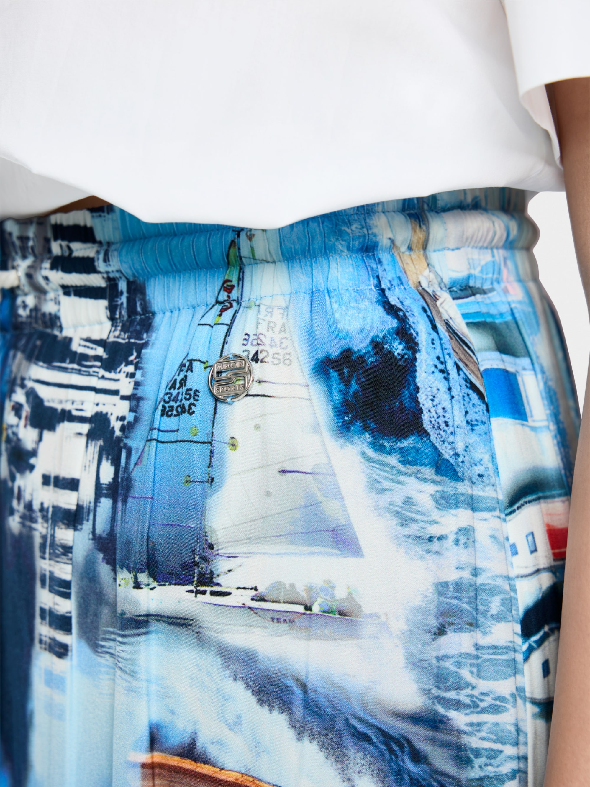 Skirt ‘Rethink Together’