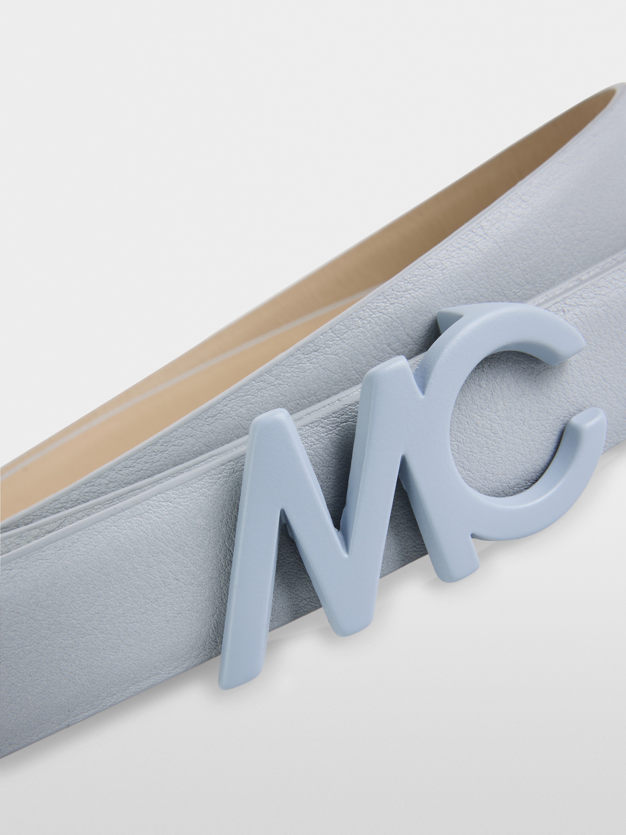 Reversible leather belt