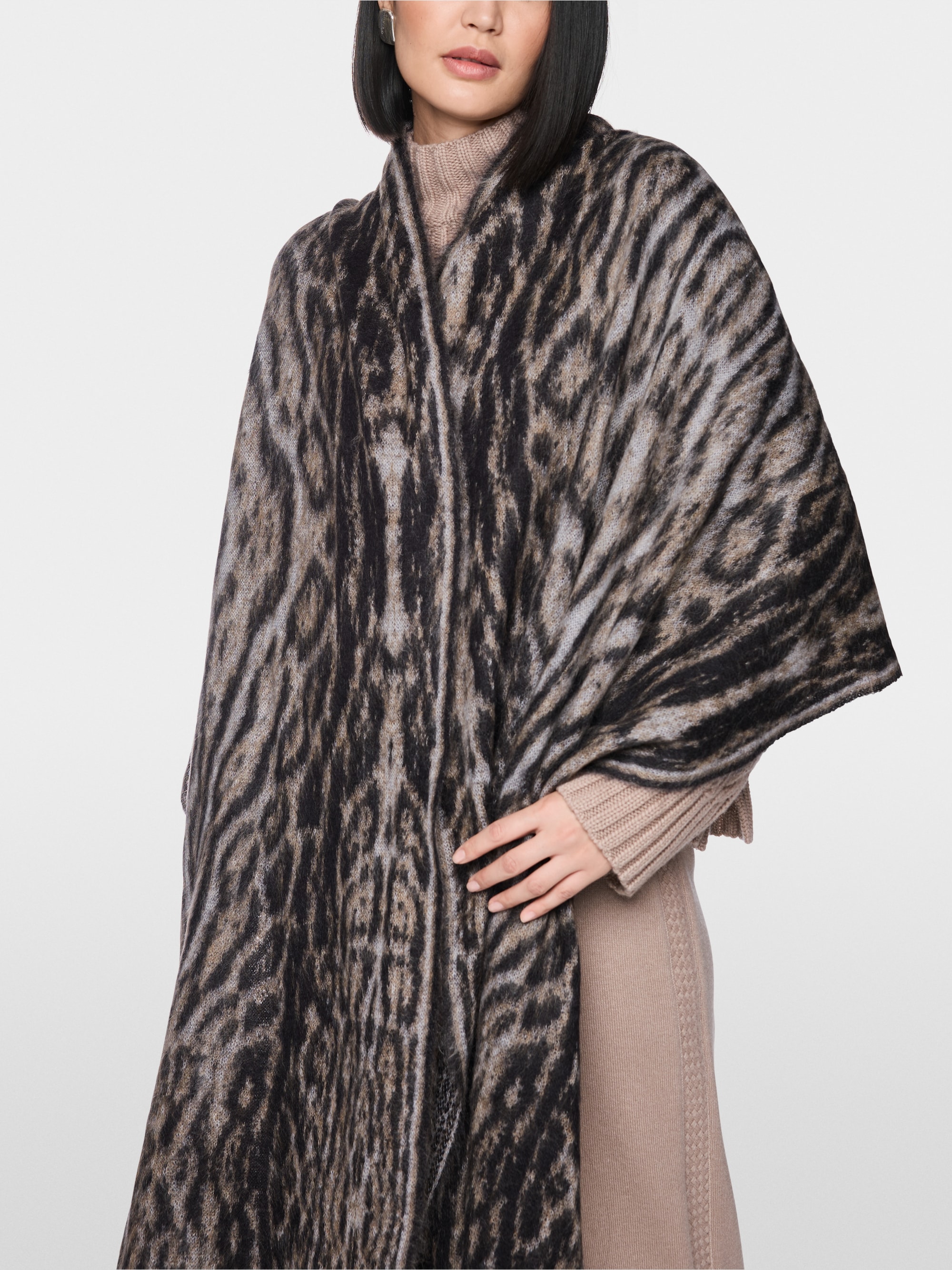 ‘Knitted in Germany’ ozelot shawl