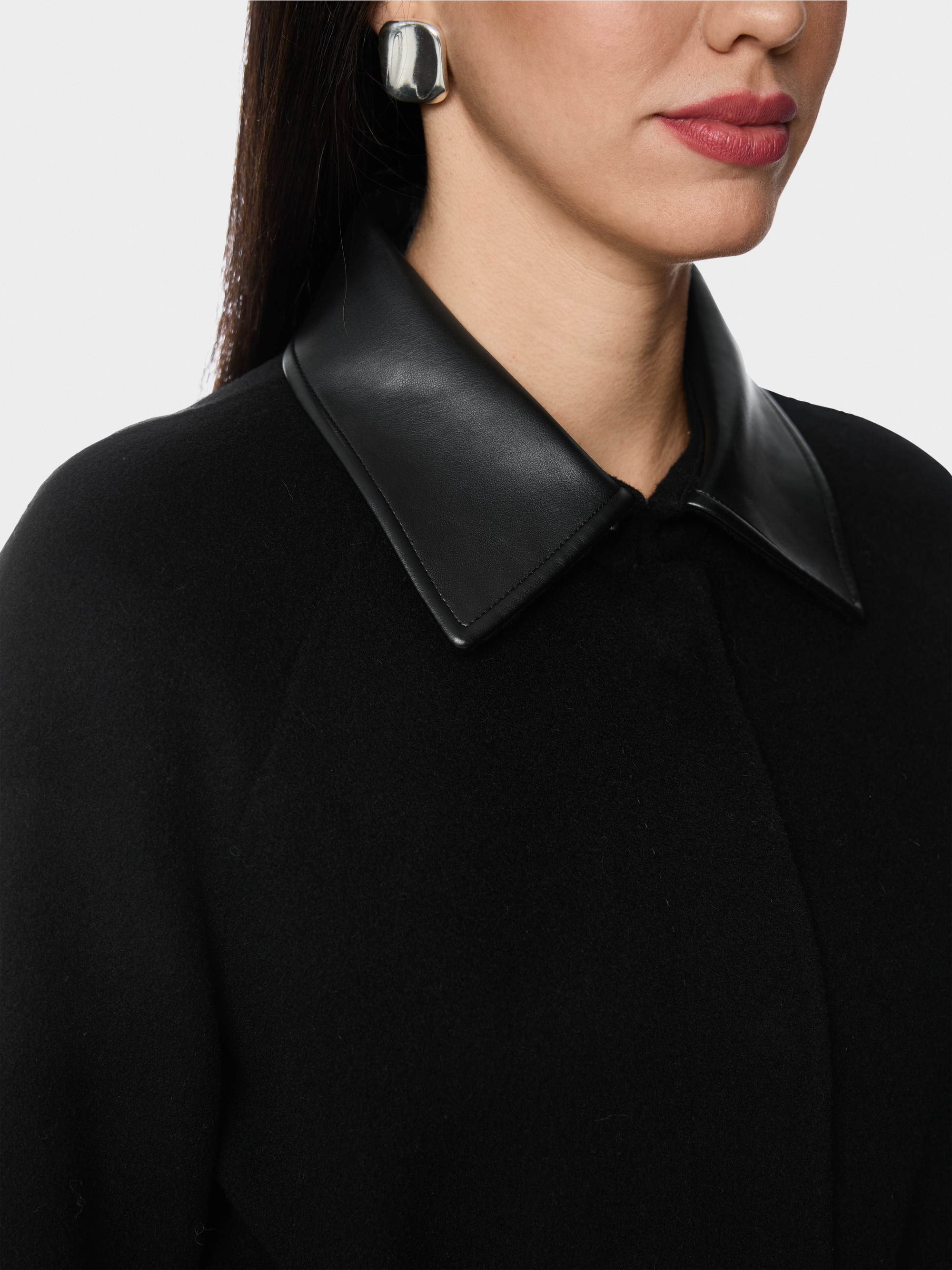 Short coat with leather details