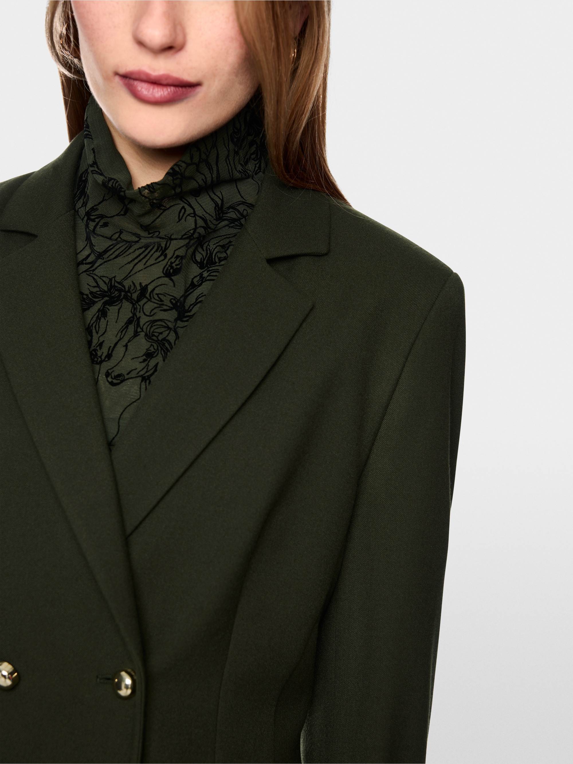 Fitted double-breasted blazer