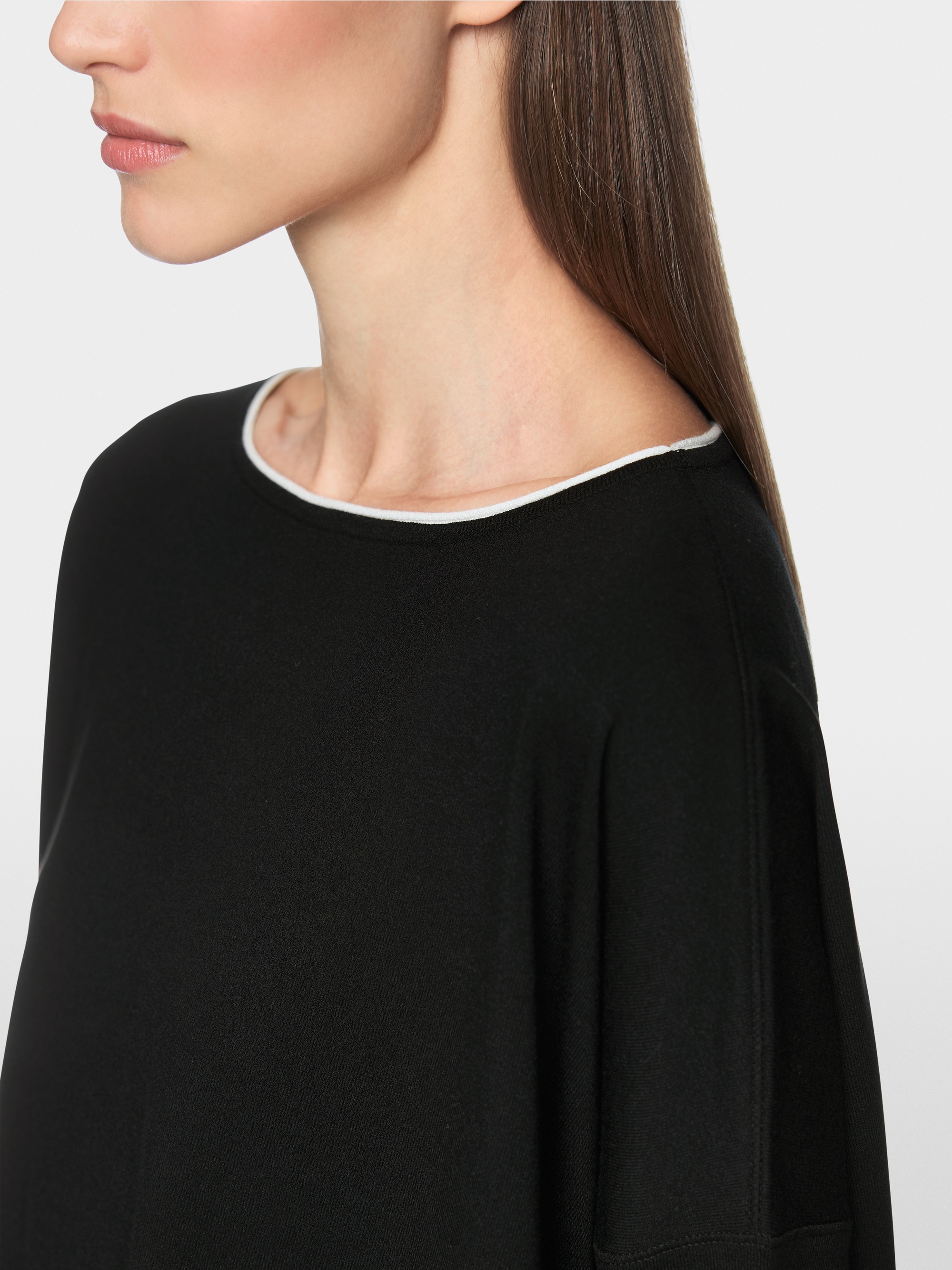 Pull en maille fine tricoté en Allemagne
