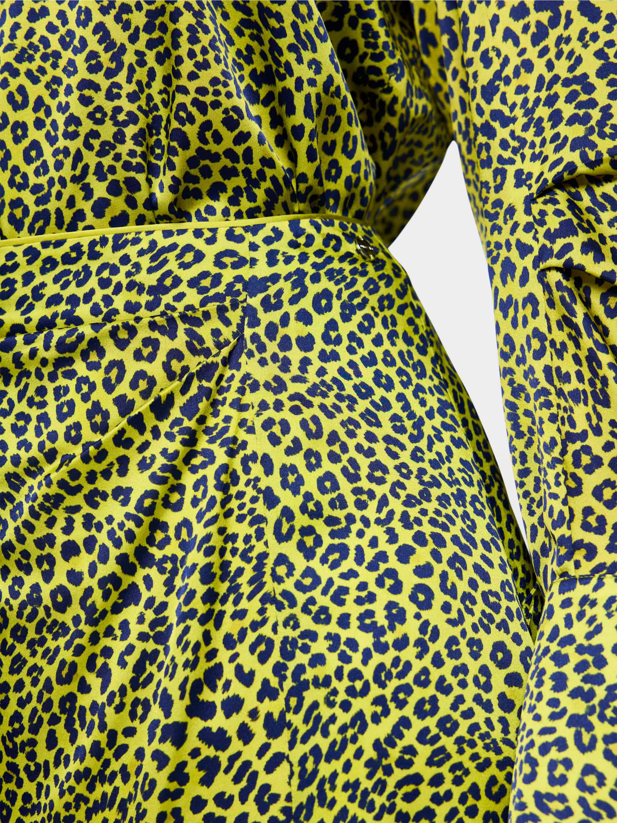 Midi skirt with leopard print