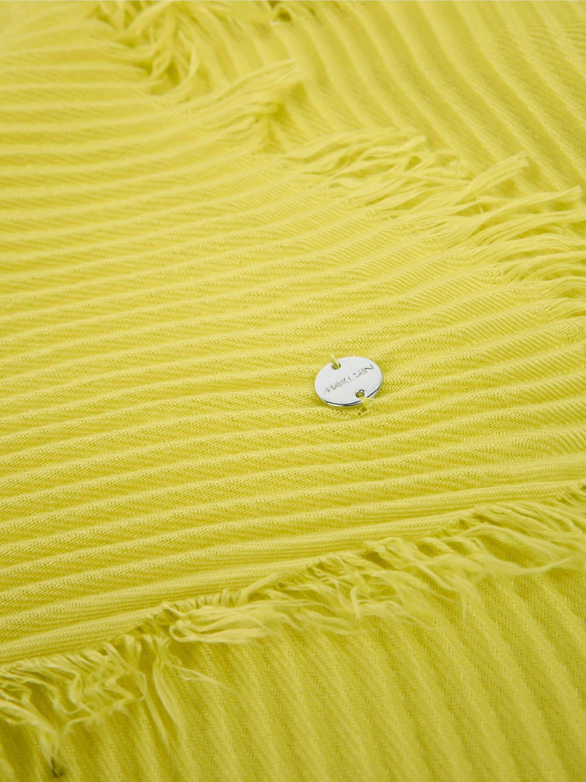 Pleated fringed scarf