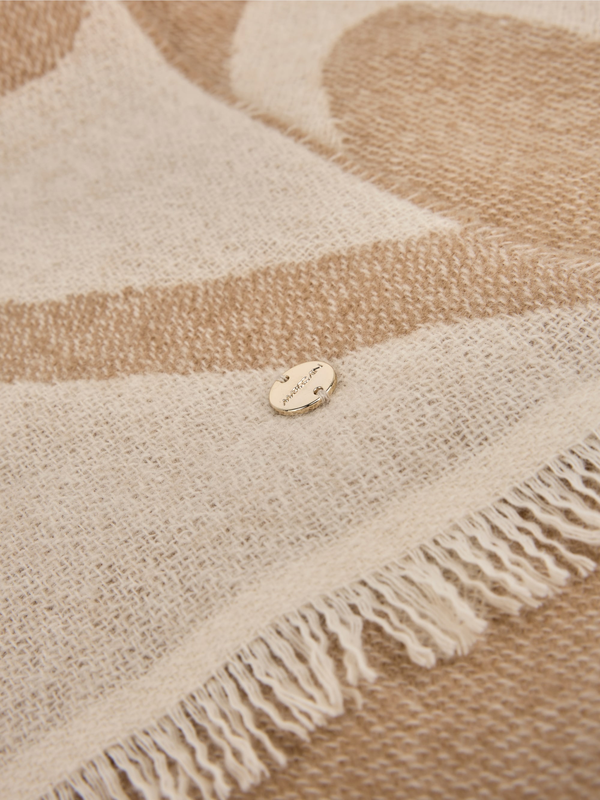 New wool blend scarf