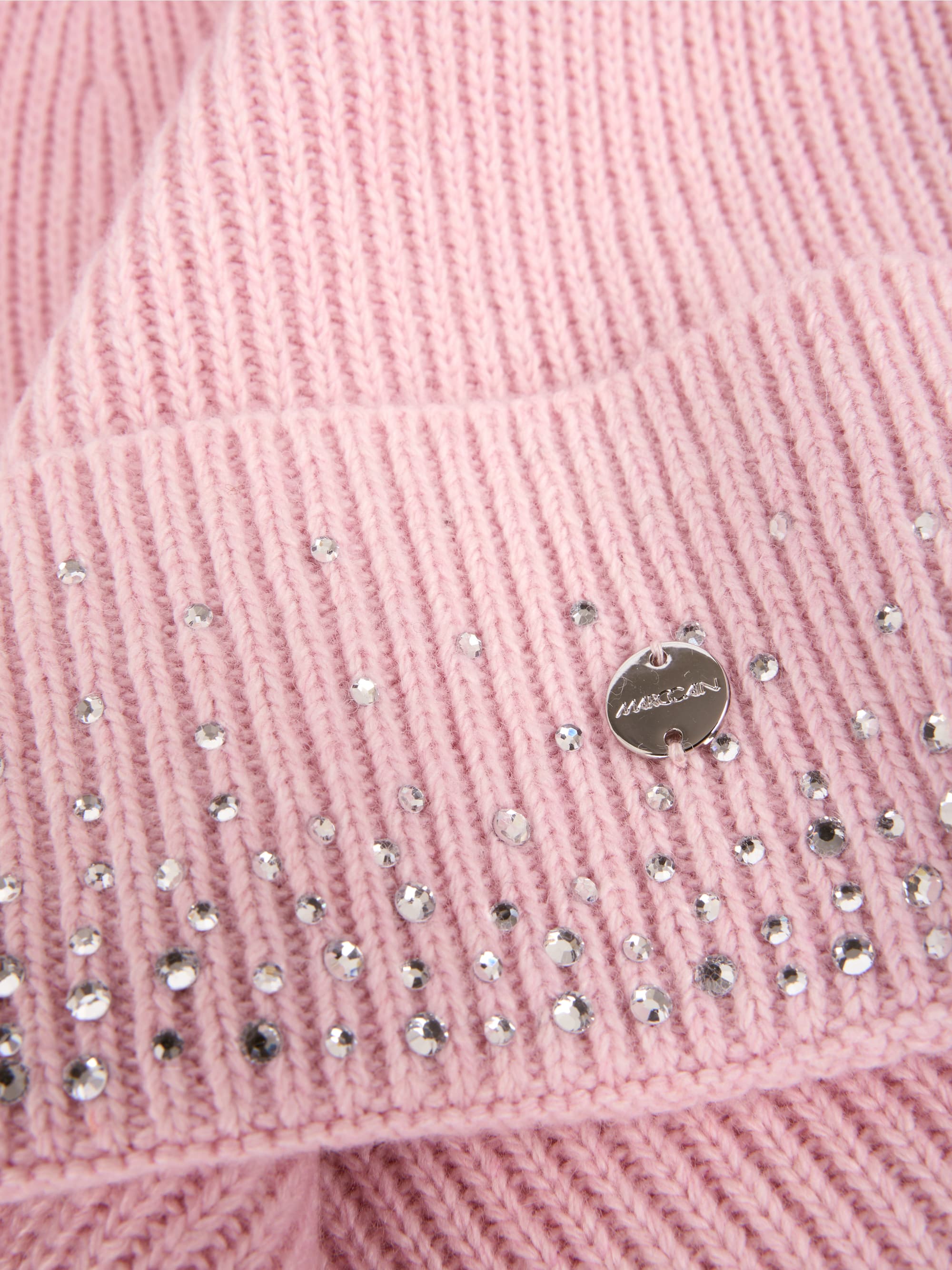 Hat with faux fur pom-pom and sequins