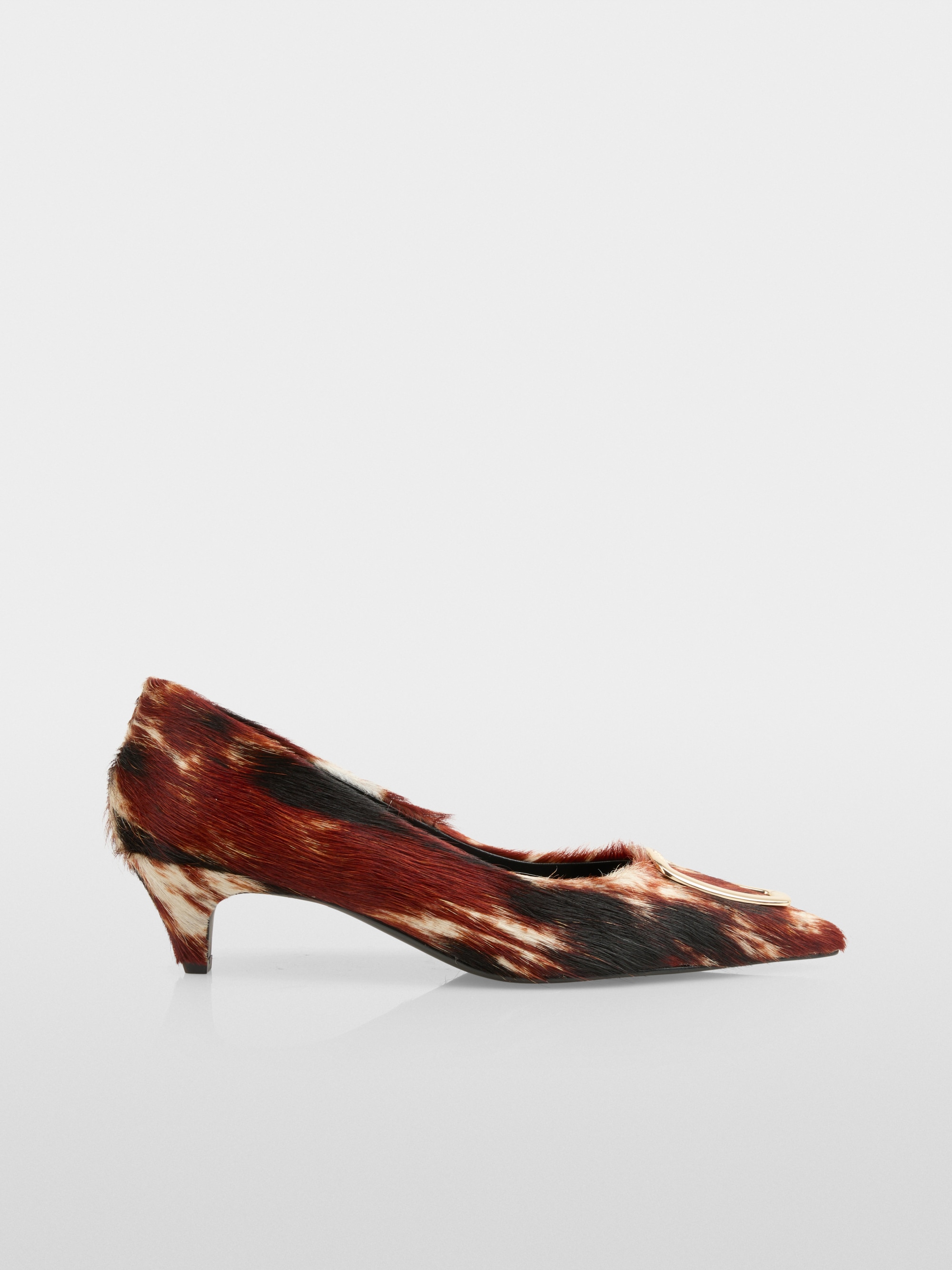 Extravagant pumps