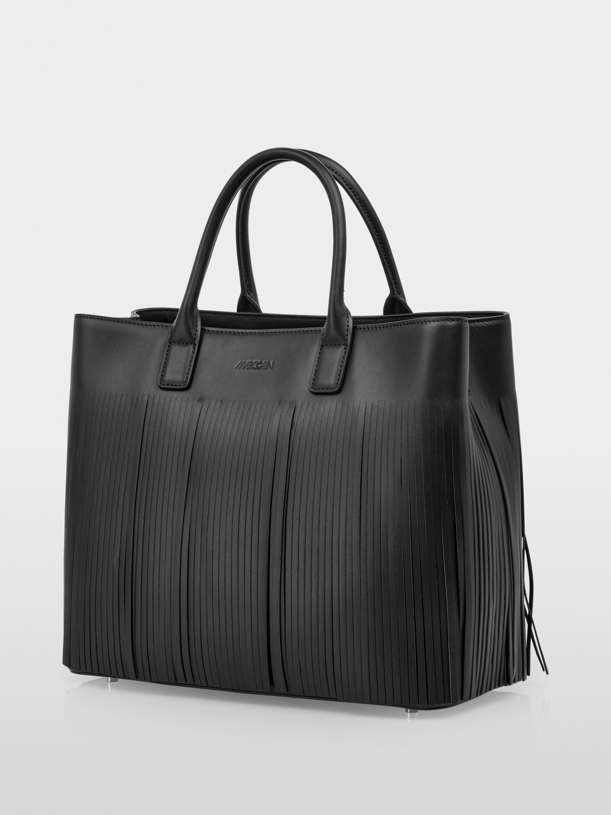 Handbag with fringes