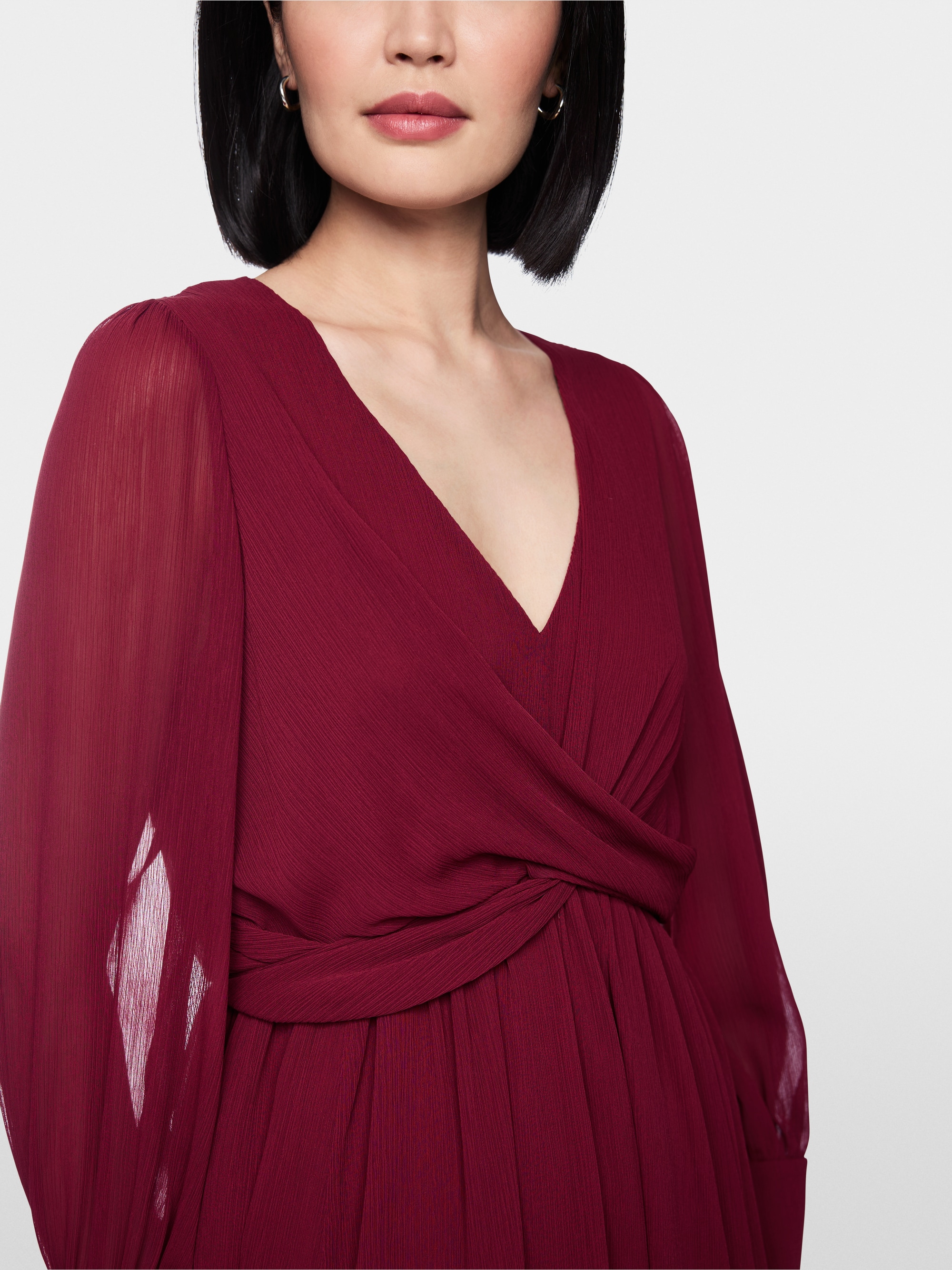 Elegant crêpe midi dress
