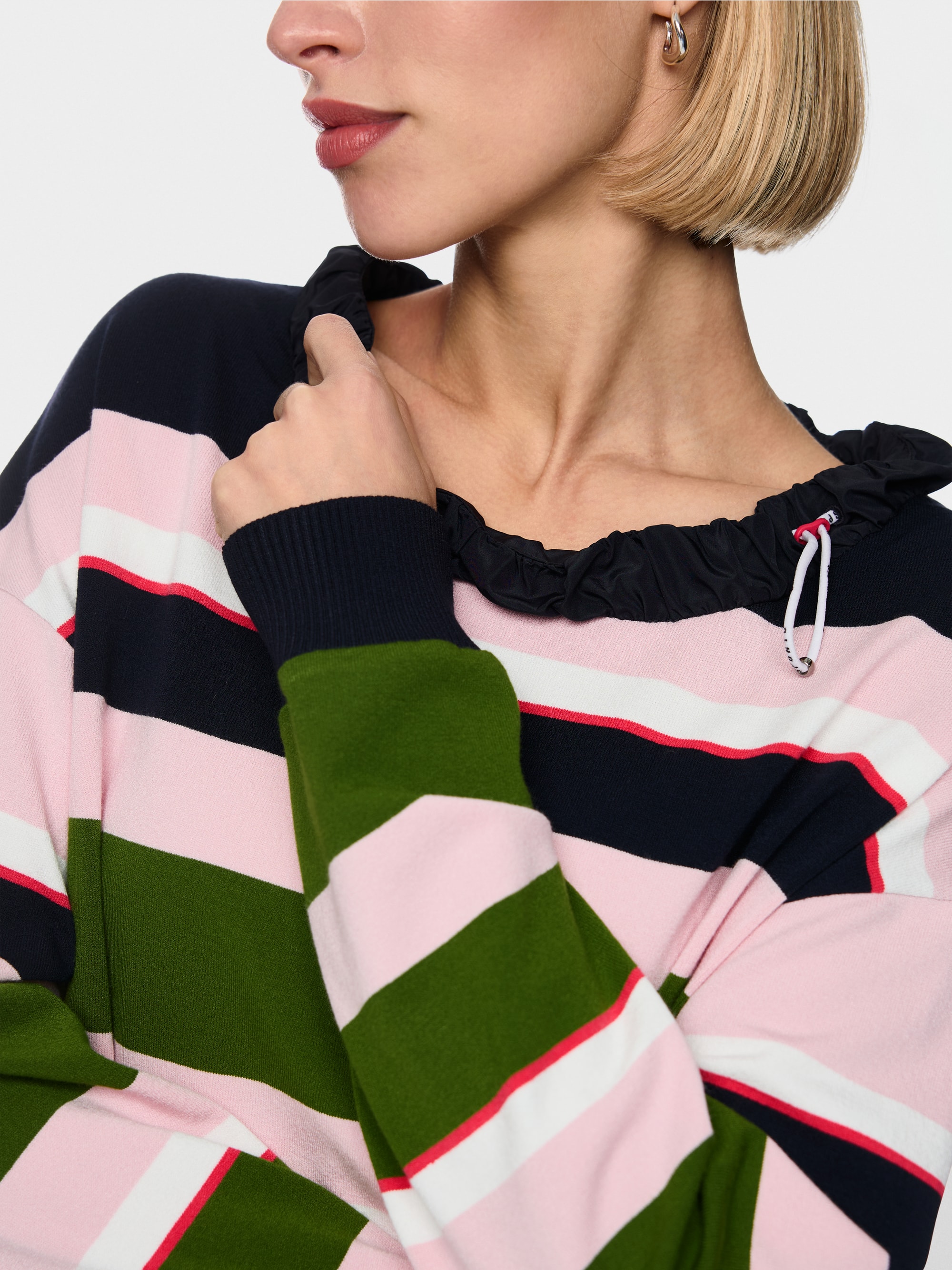 Pull rayé tricoté en Allemagne