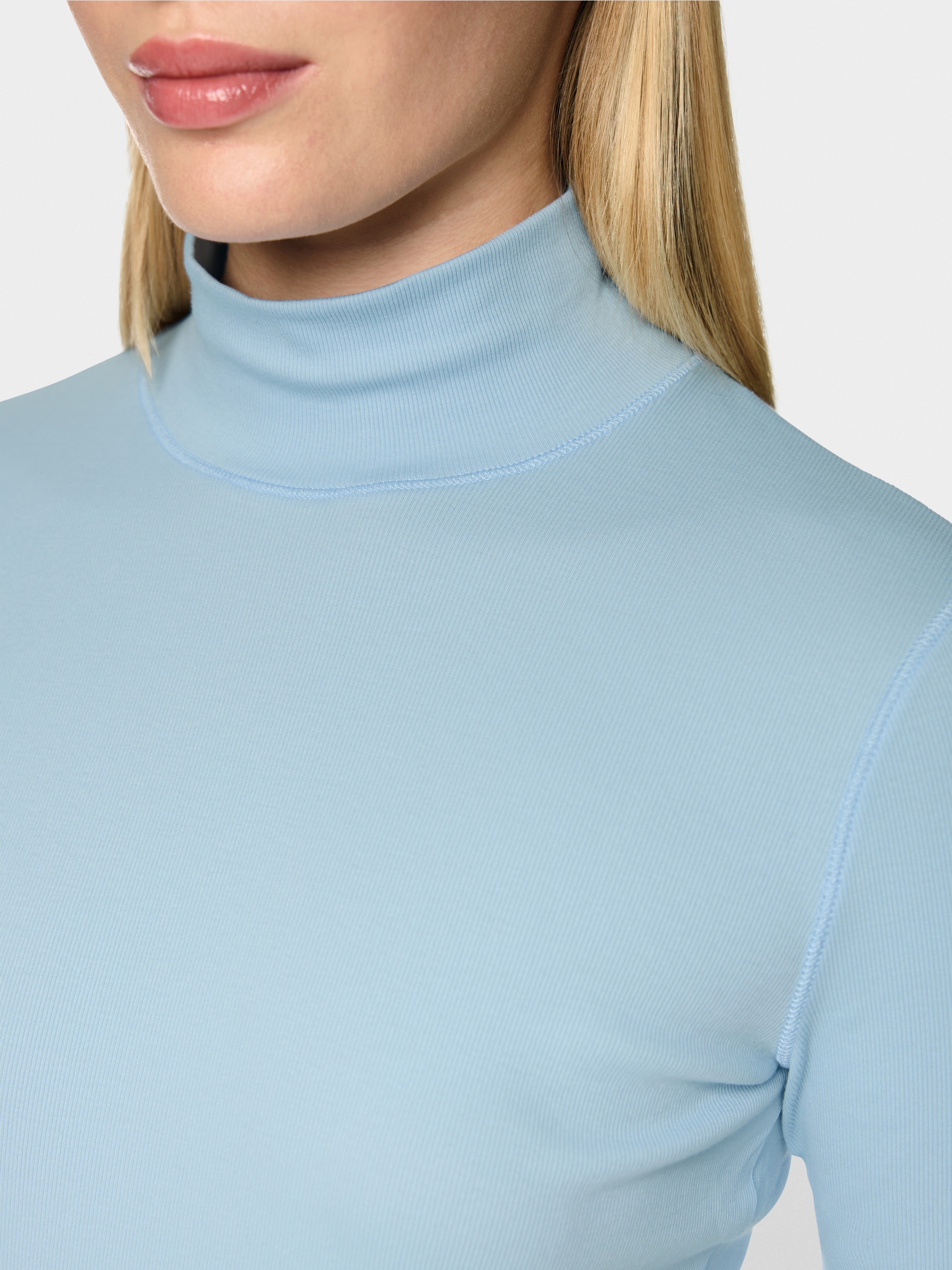 Basic shirt with stand-up collar